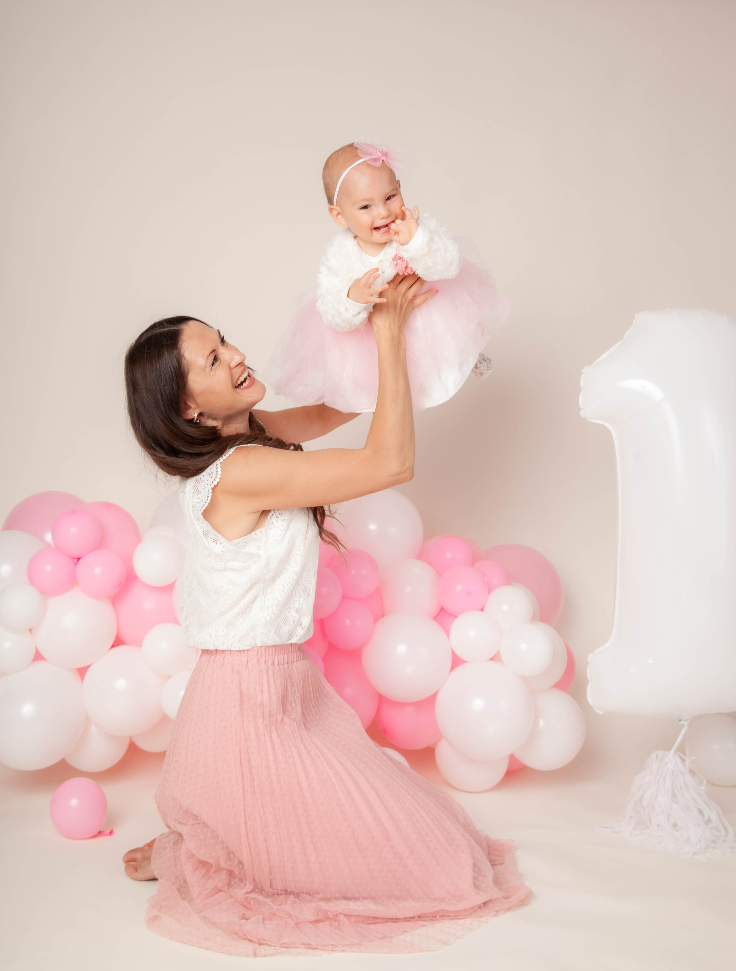 Праздничная фотосессия годовасия. Фотограф в Железнодорожном и Балашихе