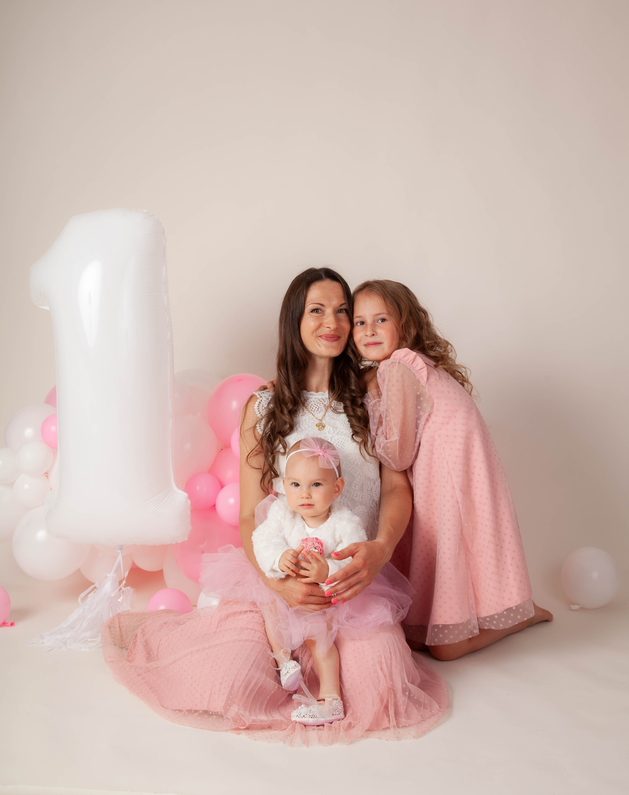 Праздничная фотосессия годовасия. Фотограф в Железнодорожном и Балашихе