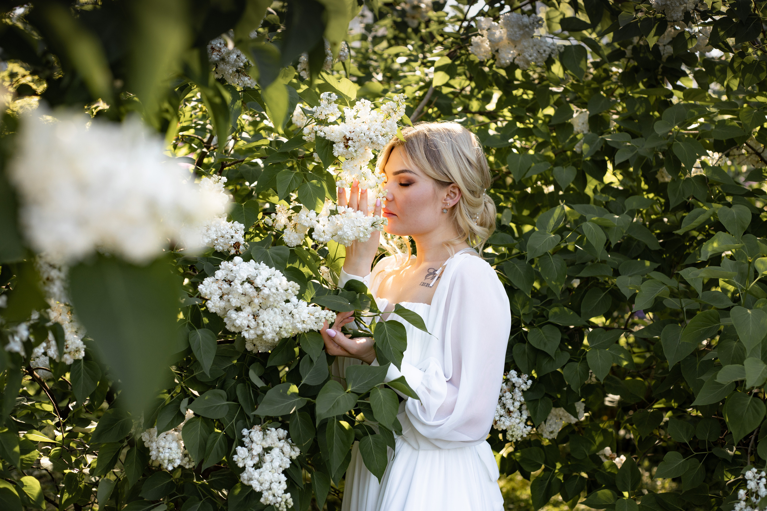 невеста в Сиреневом парке