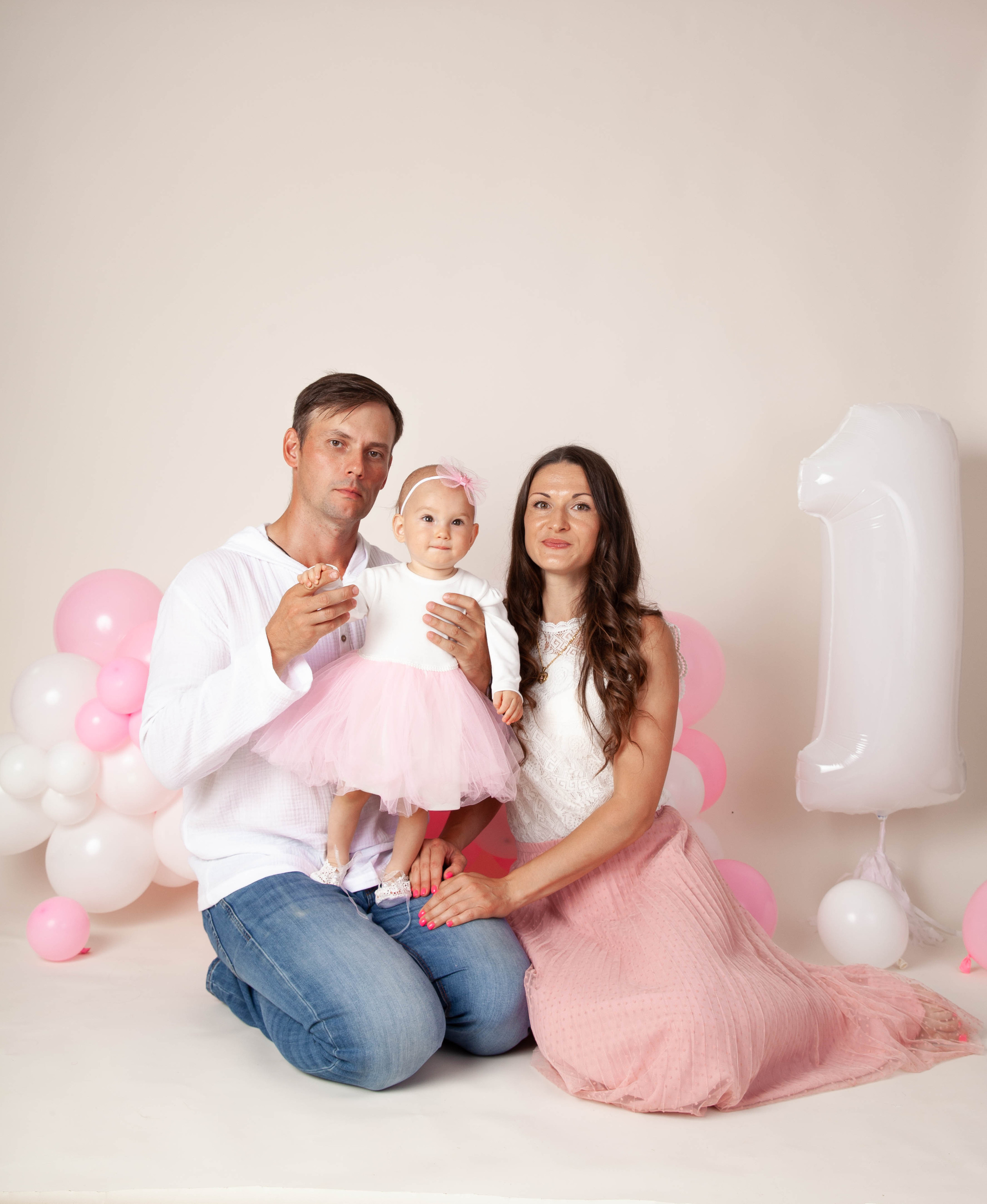 Праздничная фотосессия годовасия. Фотограф в Железнодорожном и Балашихе