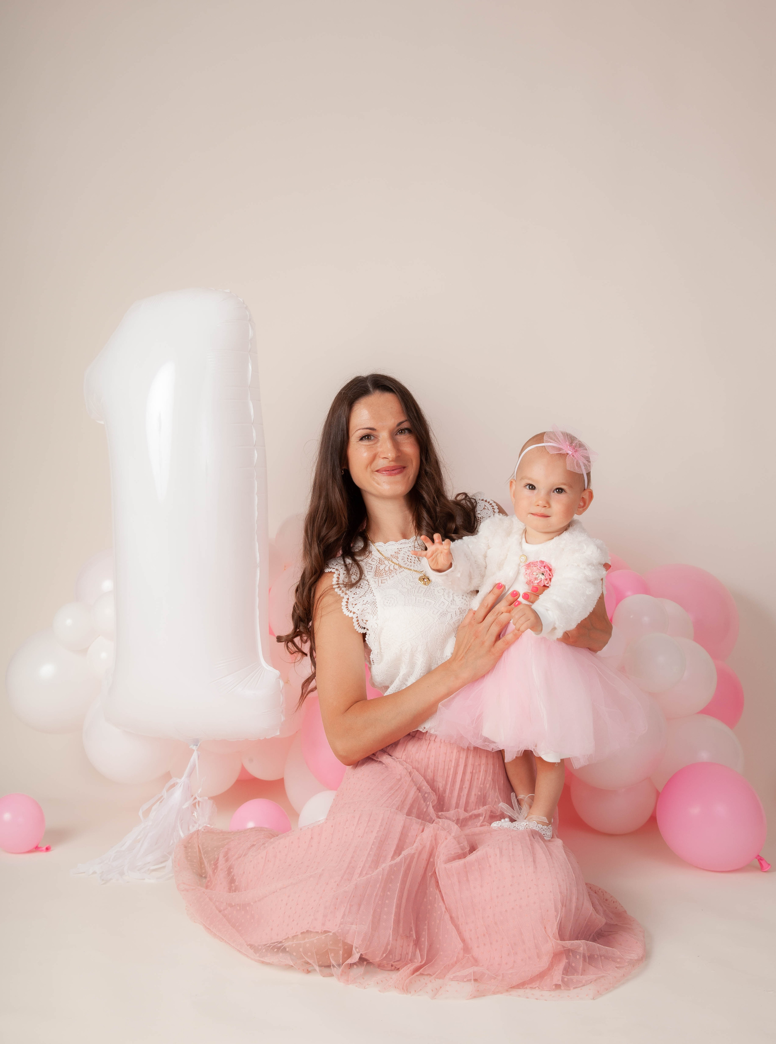 Праздничная фотосессия годовасия. Фотограф в Железнодорожном и Балашихе