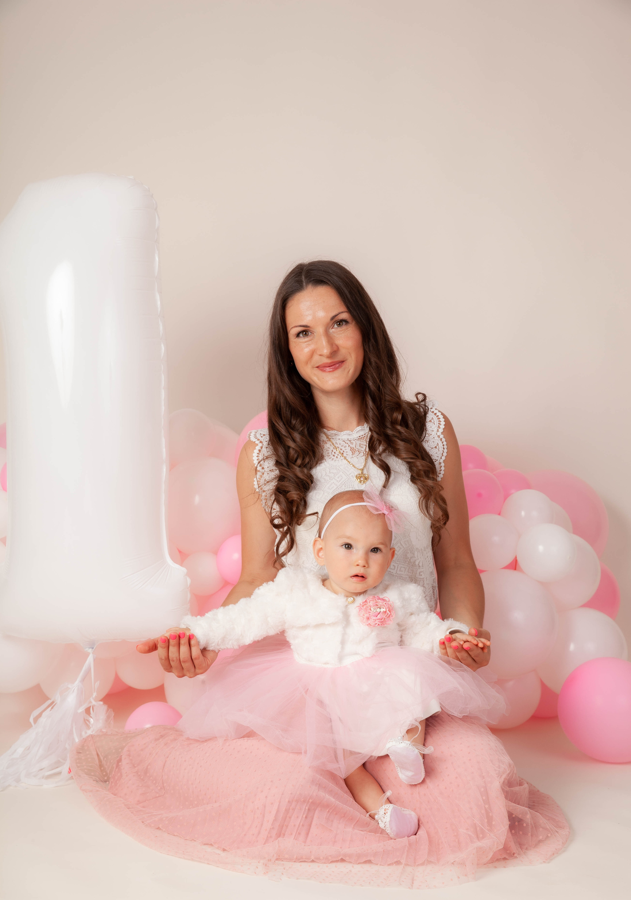 Праздничная фотосессия годовасия. Фотограф в Железнодорожном и Балашихе