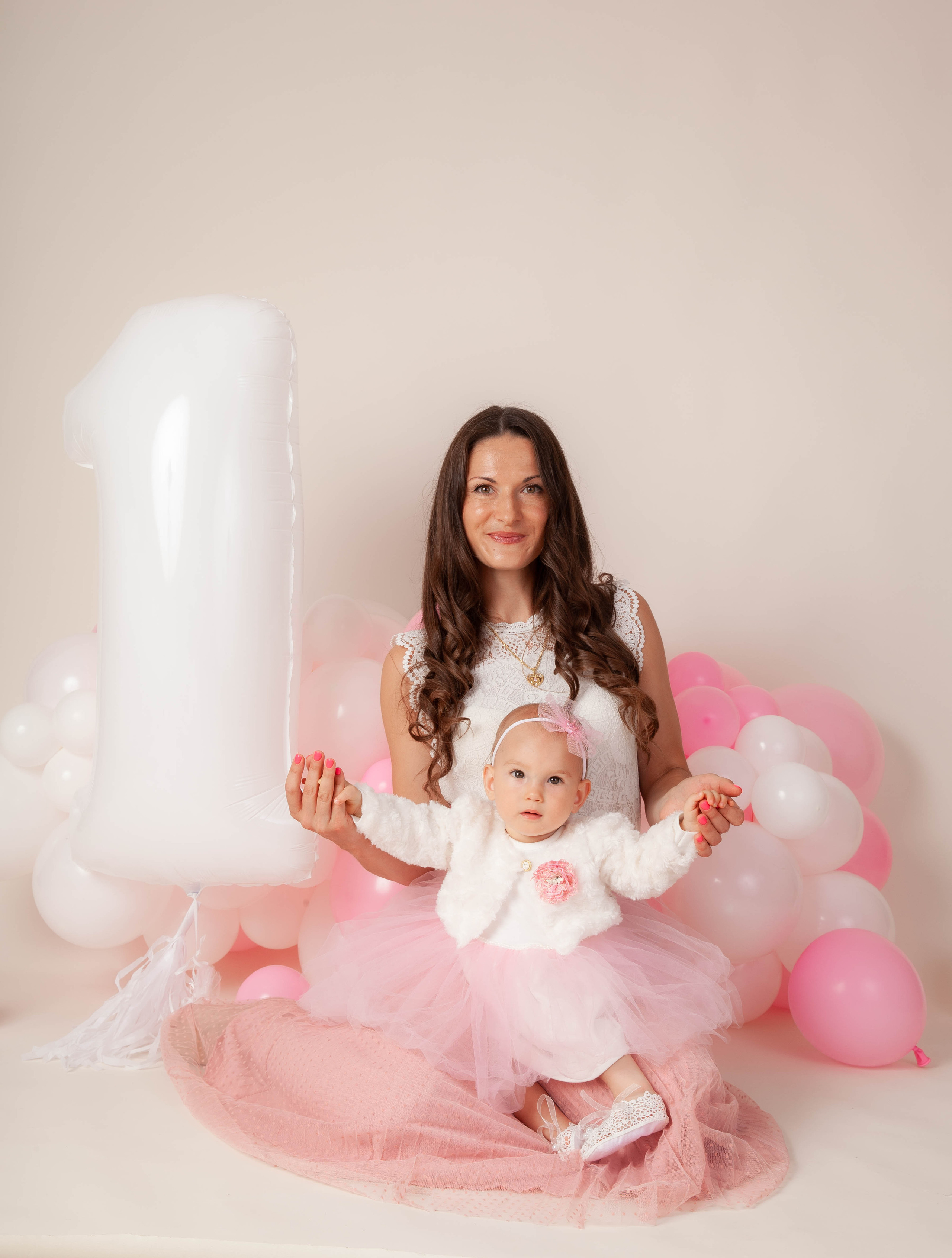 Праздничная фотосессия годовасия. Фотограф в Железнодорожном и Балашихе