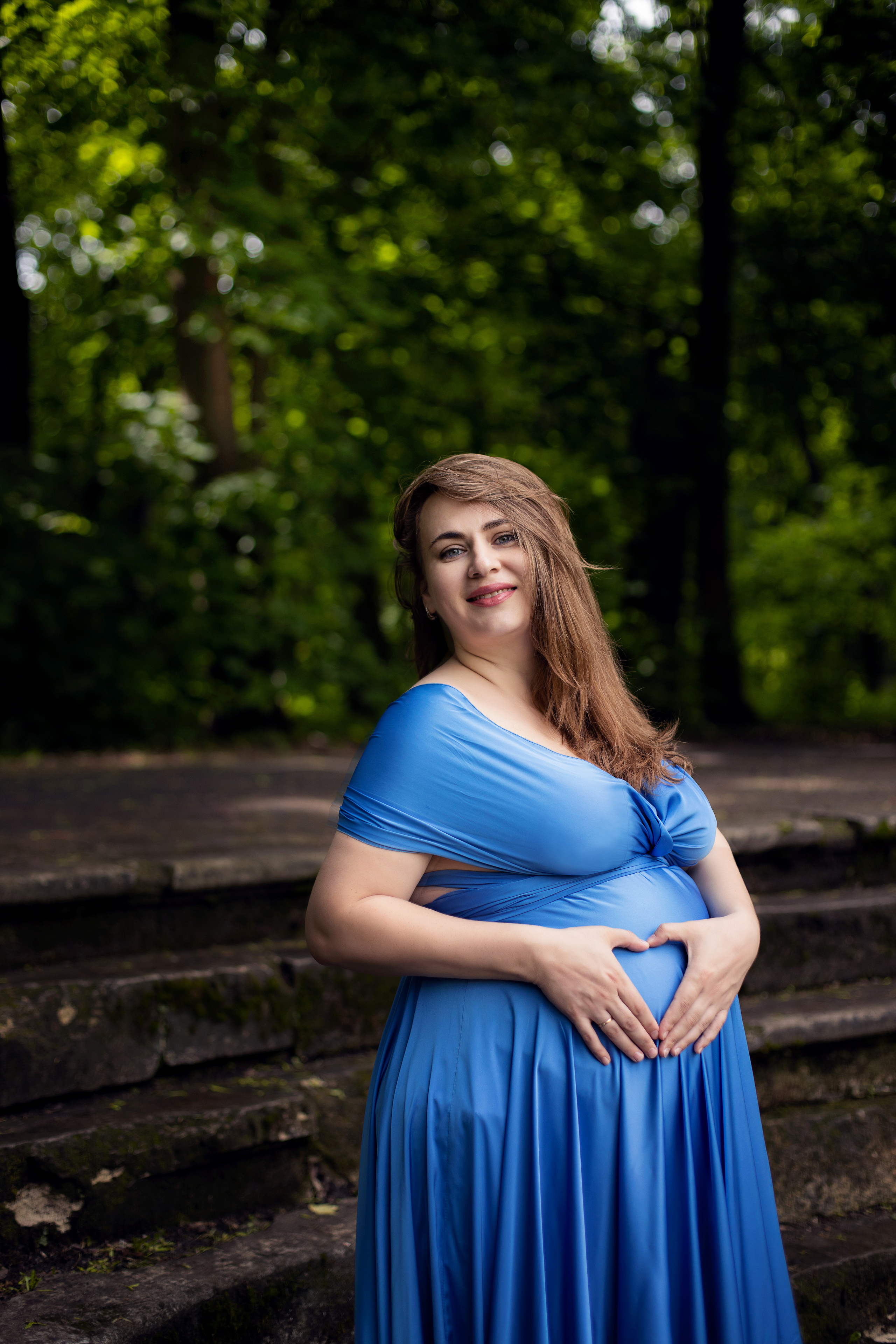 Беременная с пинетками