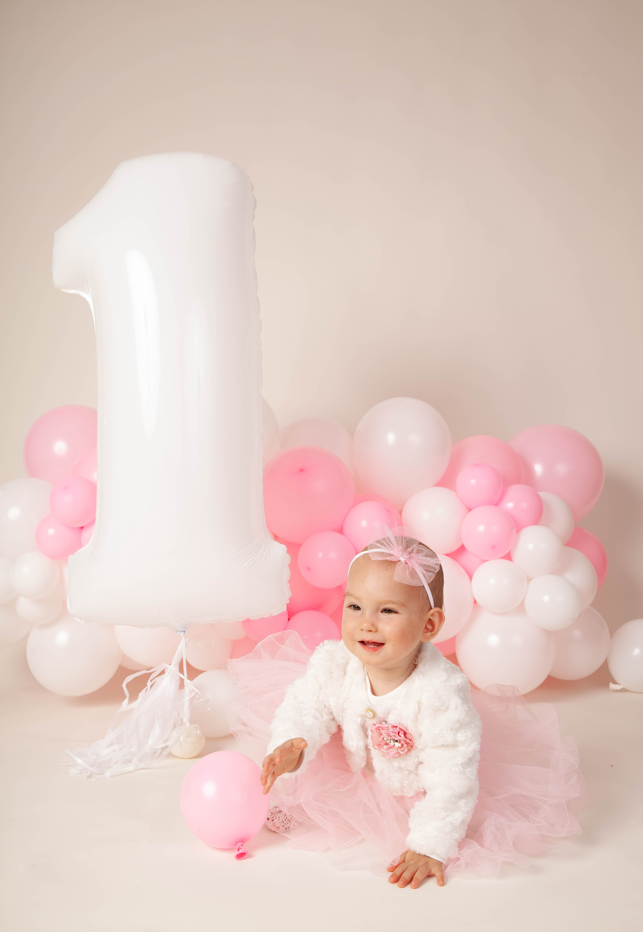 Праздничная фотосессия годовасия. Фотограф в Железнодорожном и Балашихе