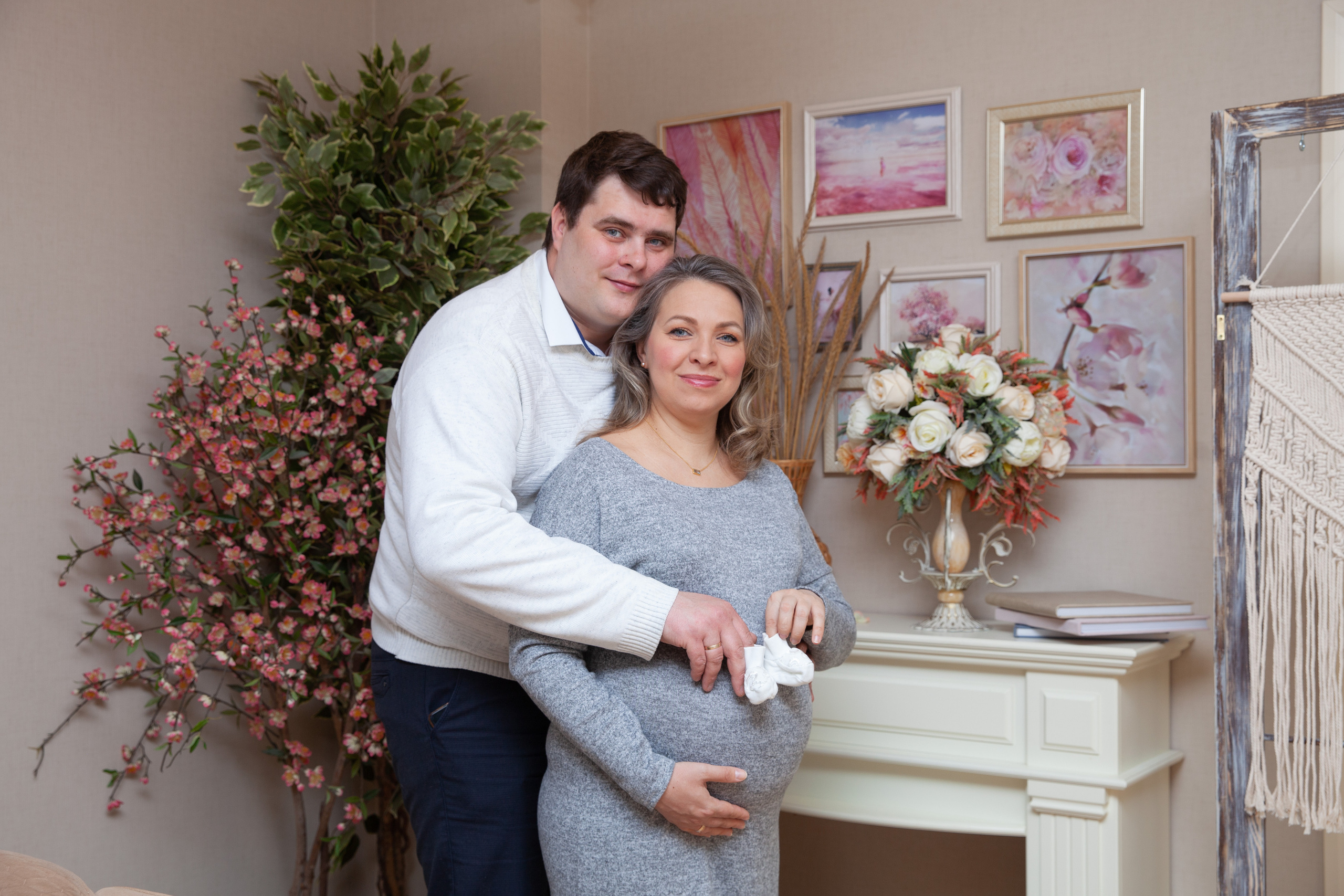 Фото у камина