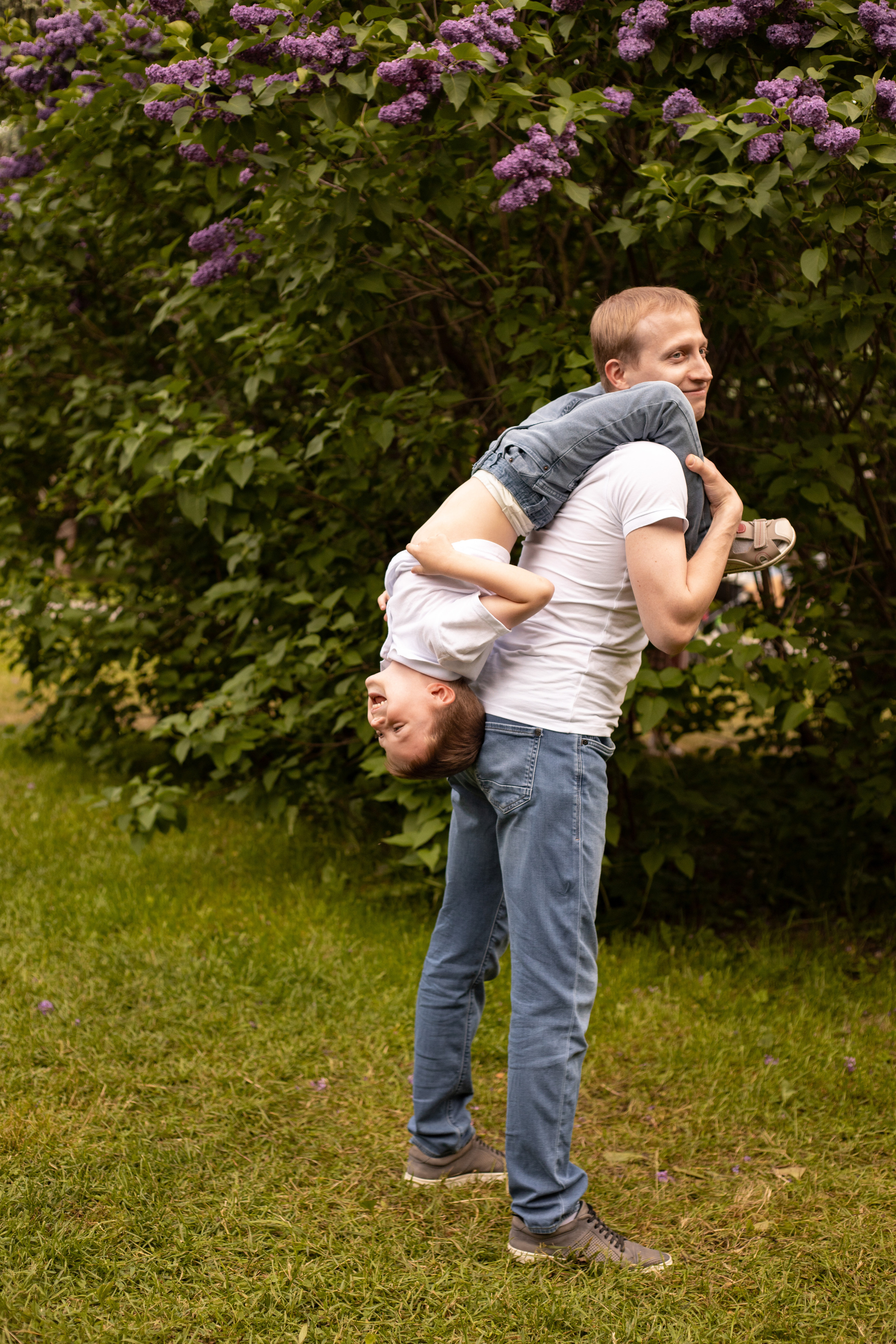 вниз головой