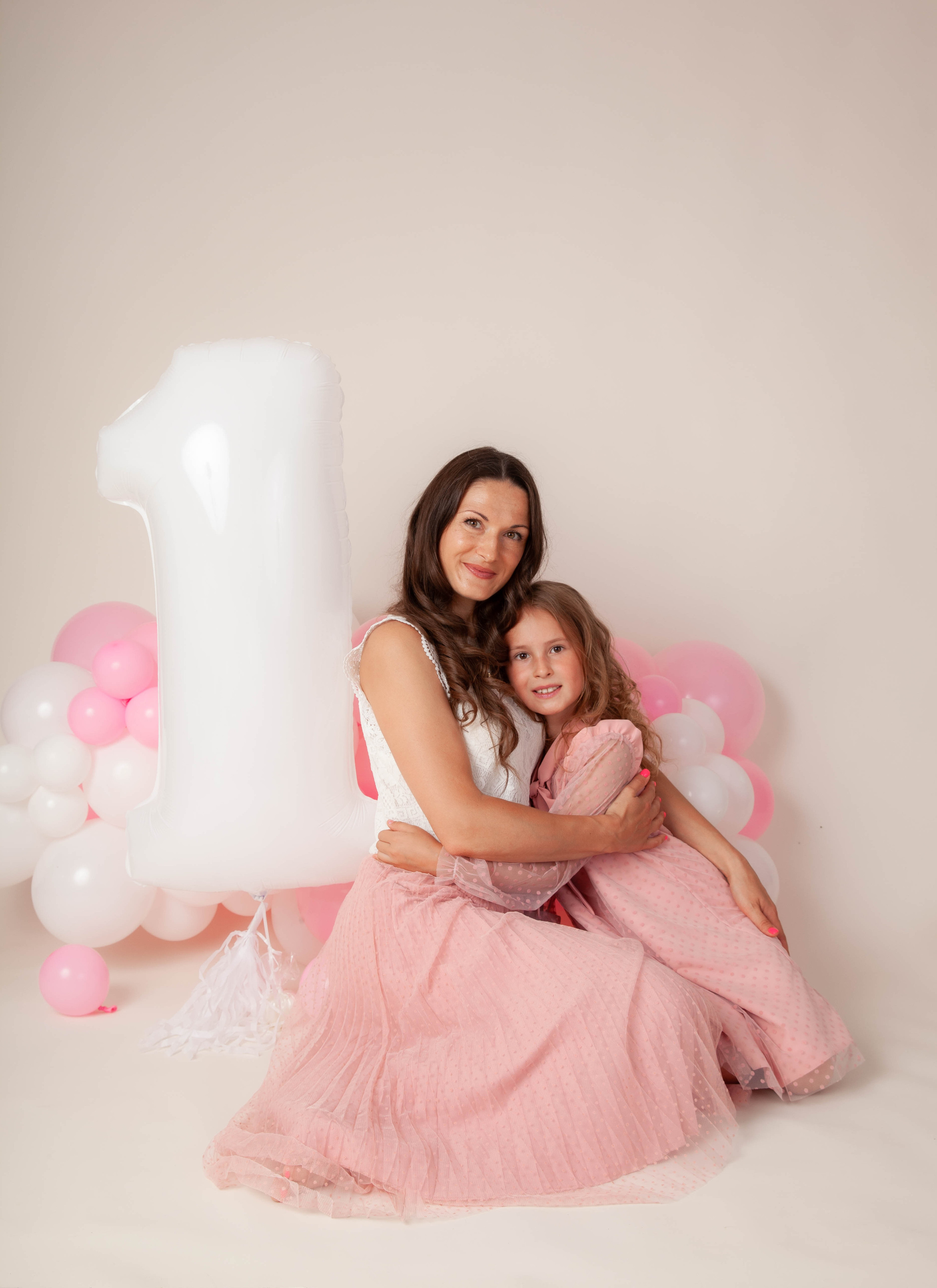 Праздничная фотосессия годовасия. Фотограф в Железнодорожном и Балашихе