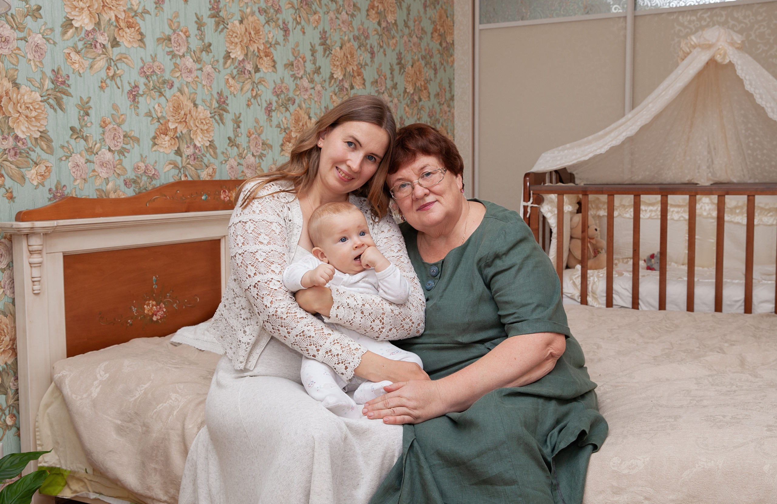 мама и бабушка
