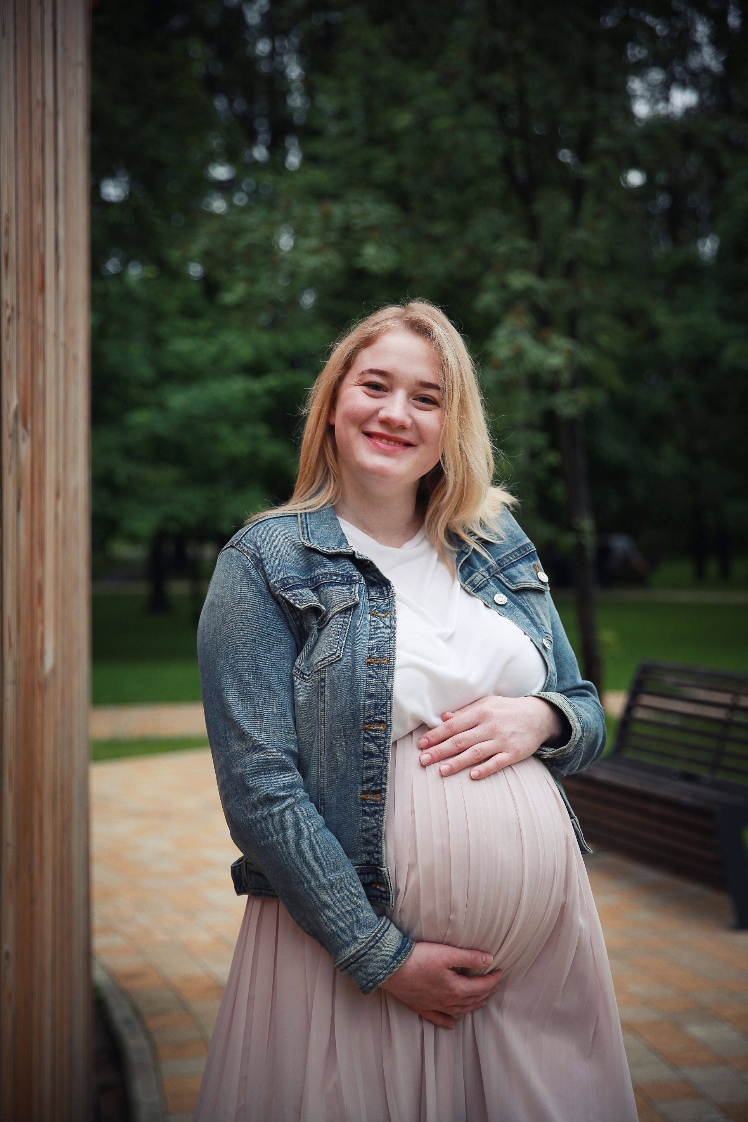 Беременная в Пестовском парке