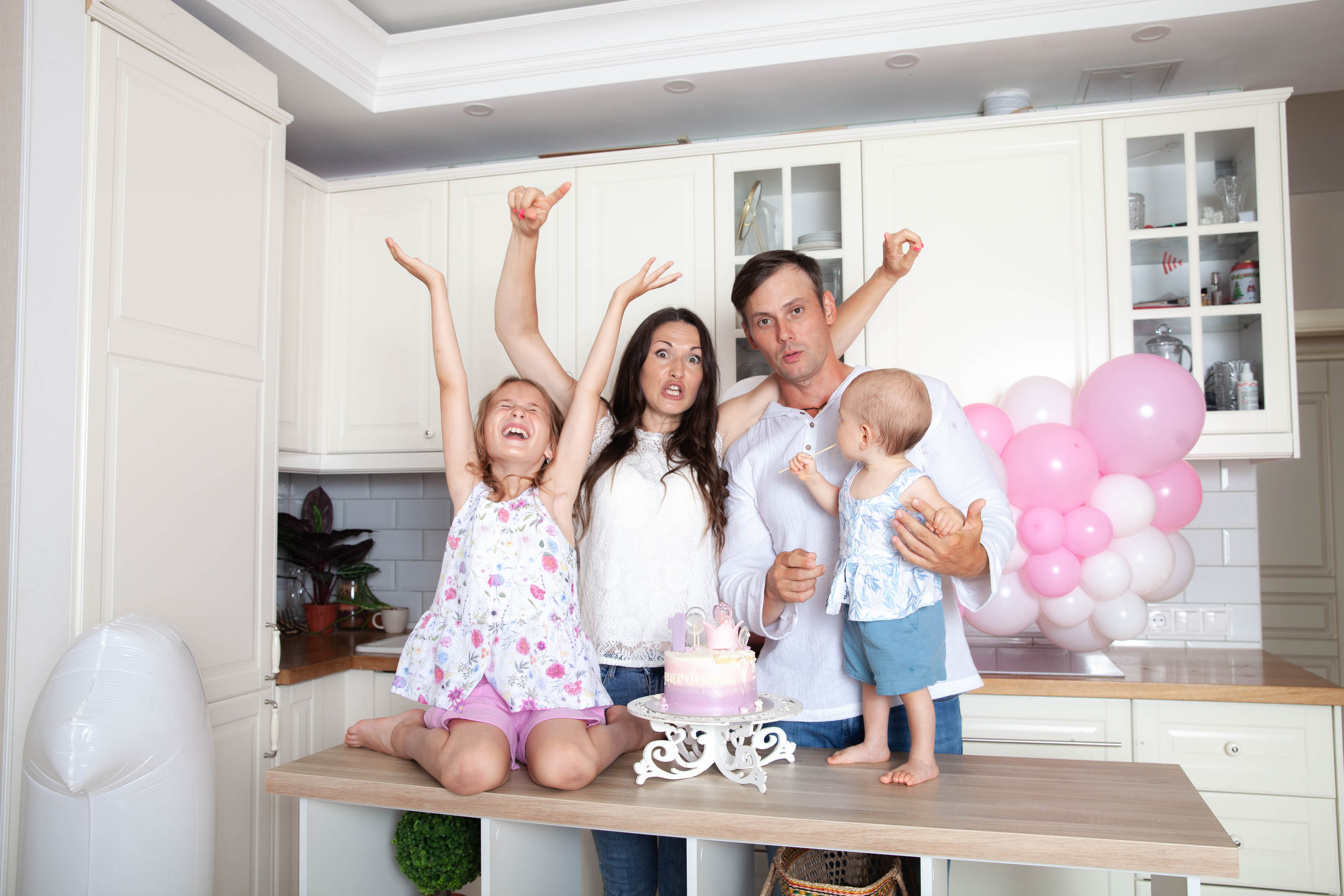 Праздничная фотосессия годовасия. Фотограф в Железнодорожном и Балашихе