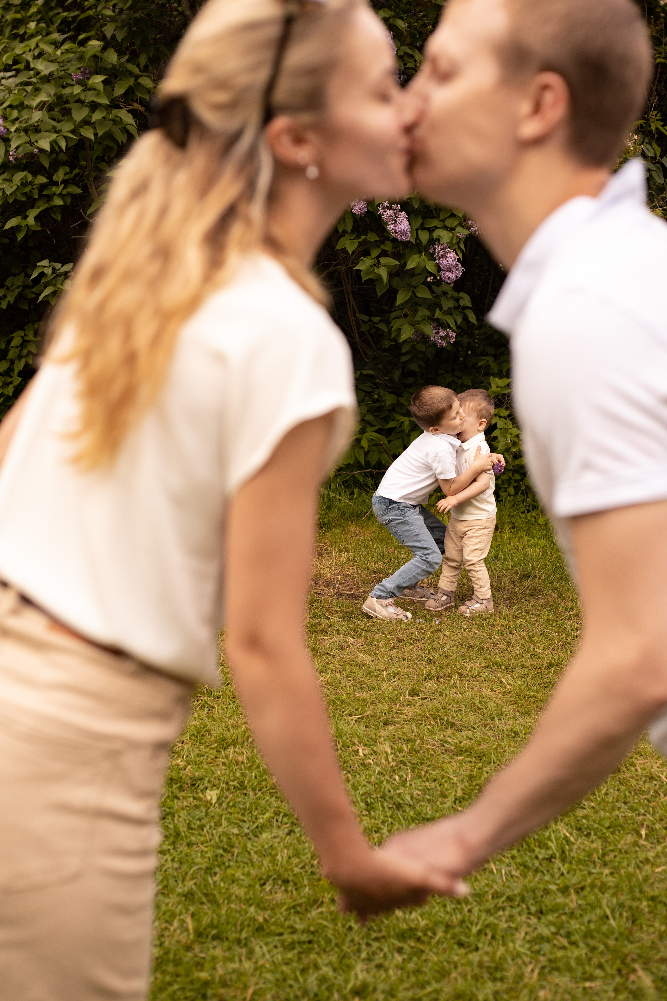 двое в домике