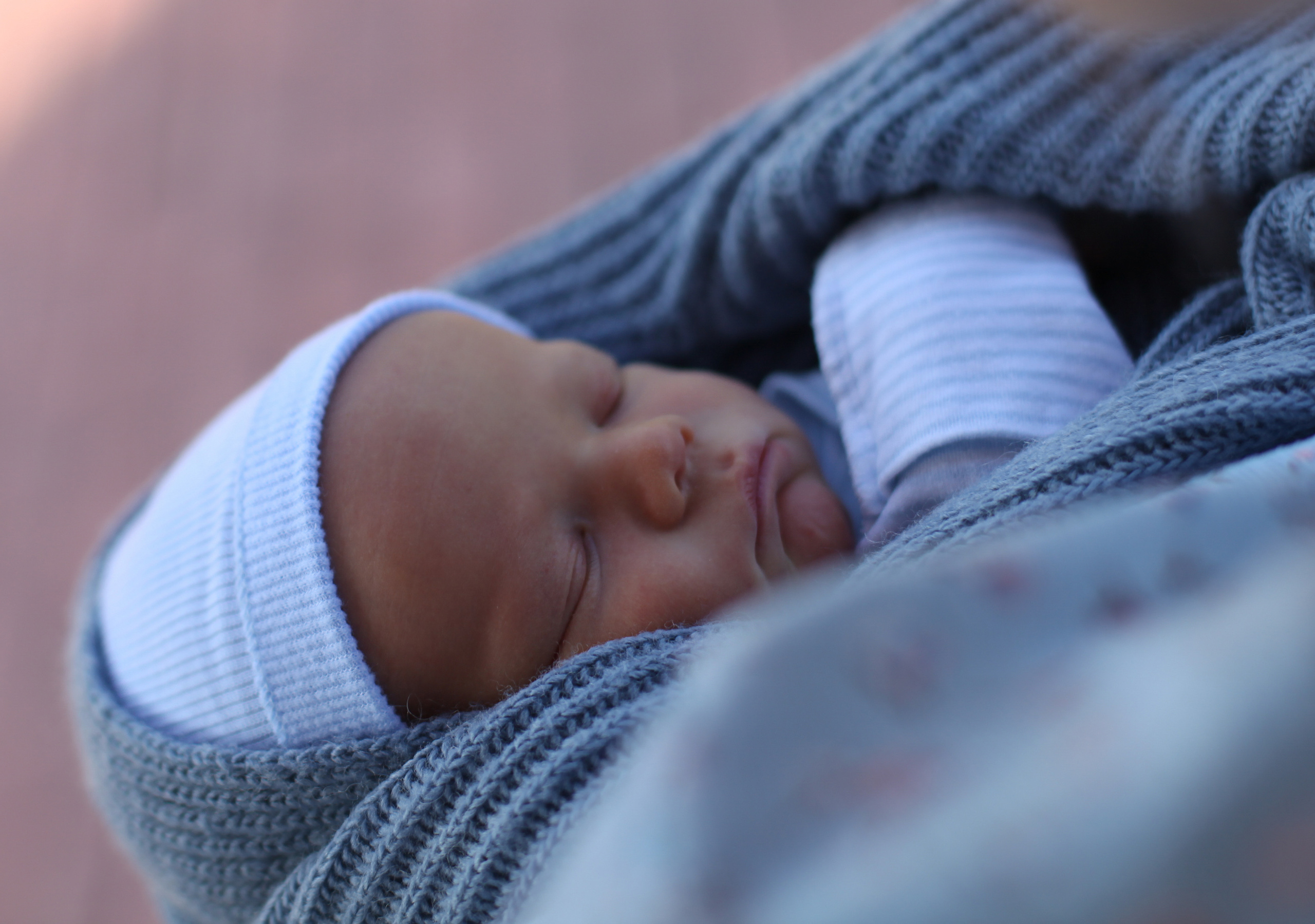 Выписка из роддома. Фотограф в Железнодорожном и Балашихе