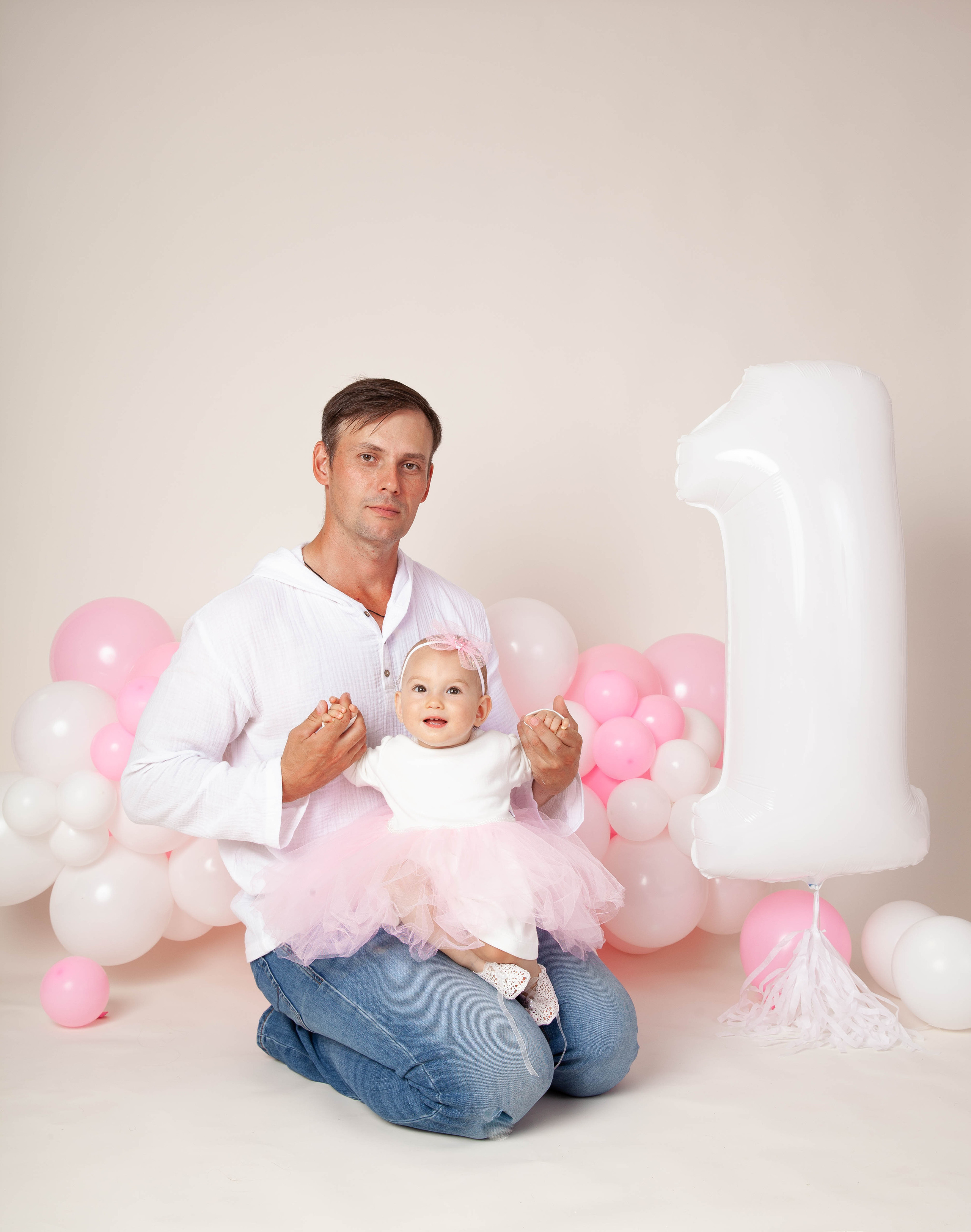 Праздничная фотосессия годовасия. Фотограф в Железнодорожном и Балашихе