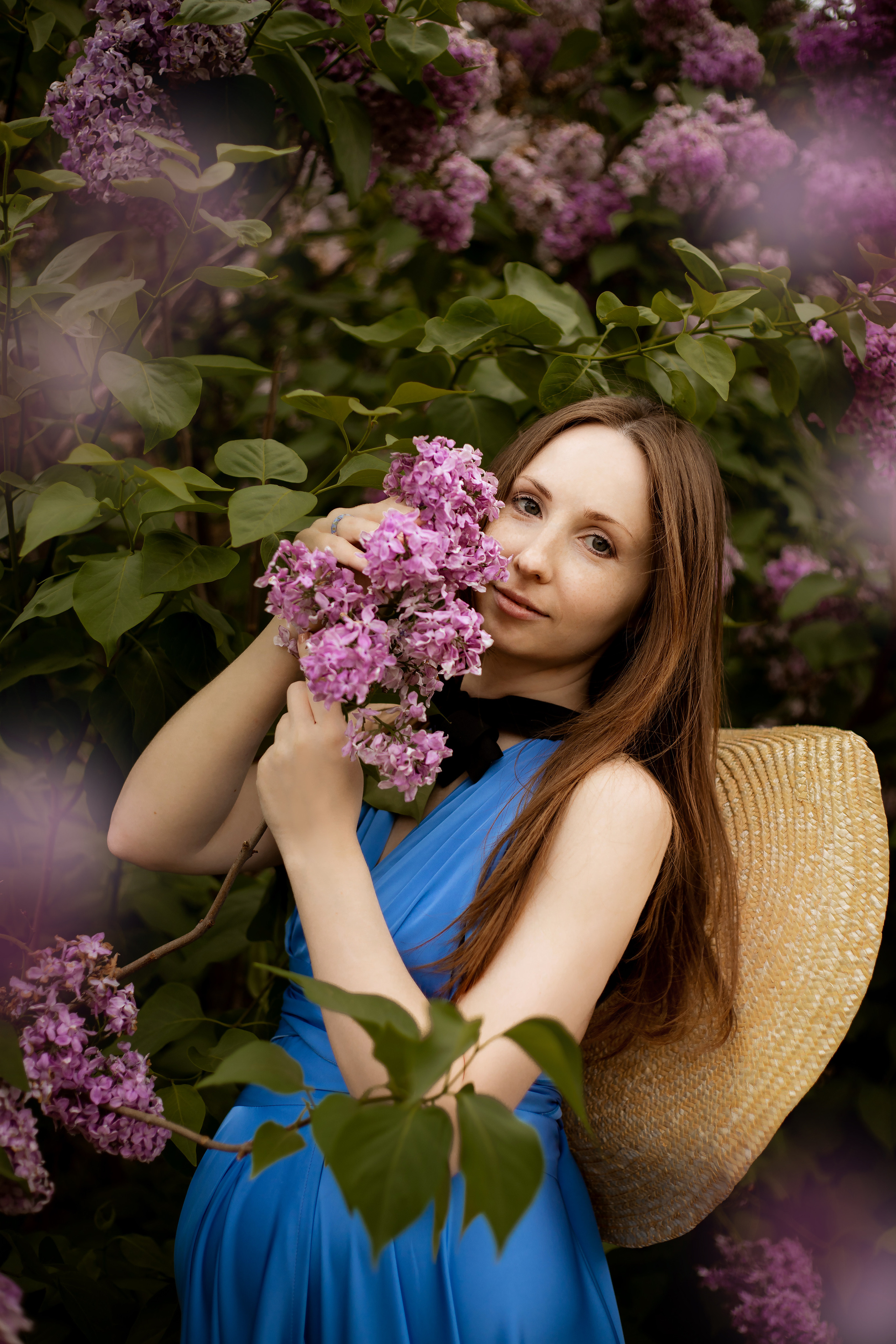 Портрет с сиренью