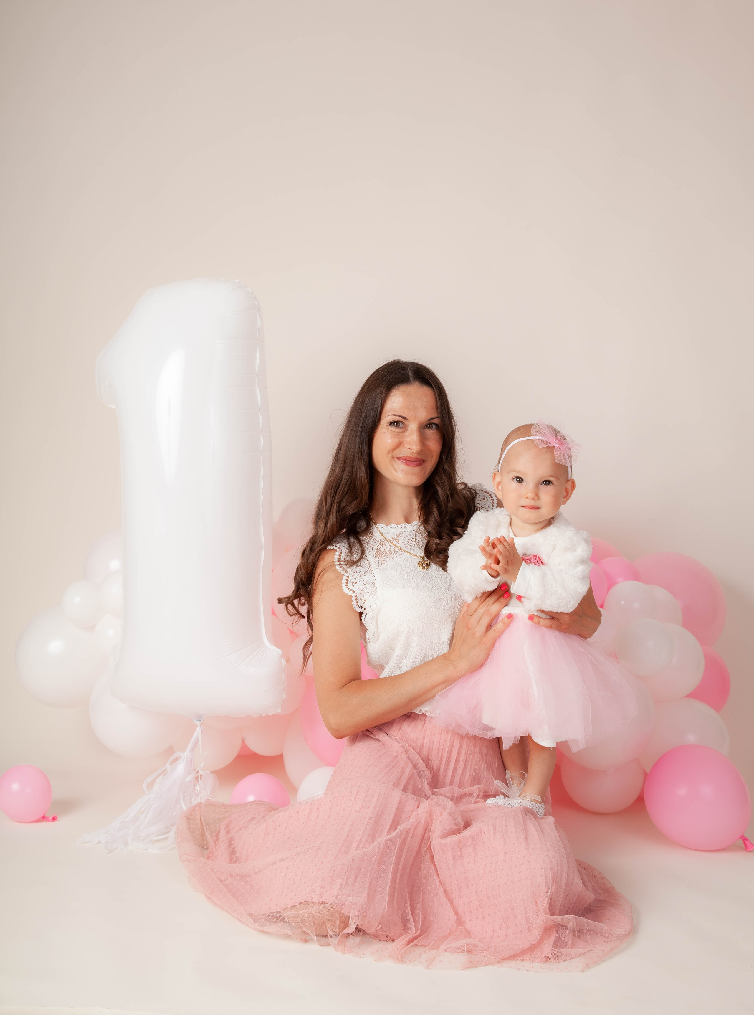 Праздничная фотосессия годовасия. Фотограф в Железнодорожном и Балашихе