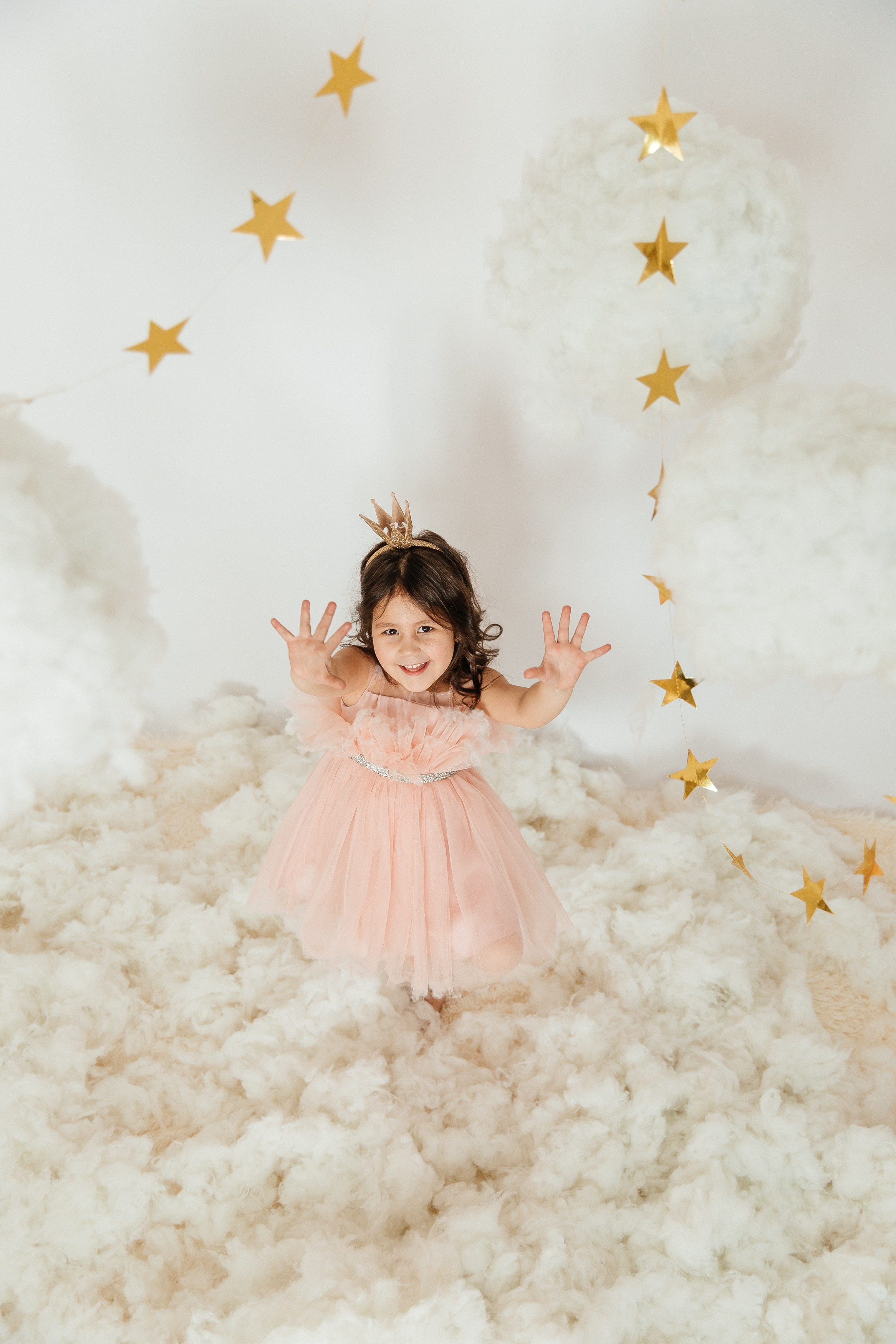 Маюша и Милаша в облаках. Воронистая Анастасия. Фотограф Якутия, Томпонский район