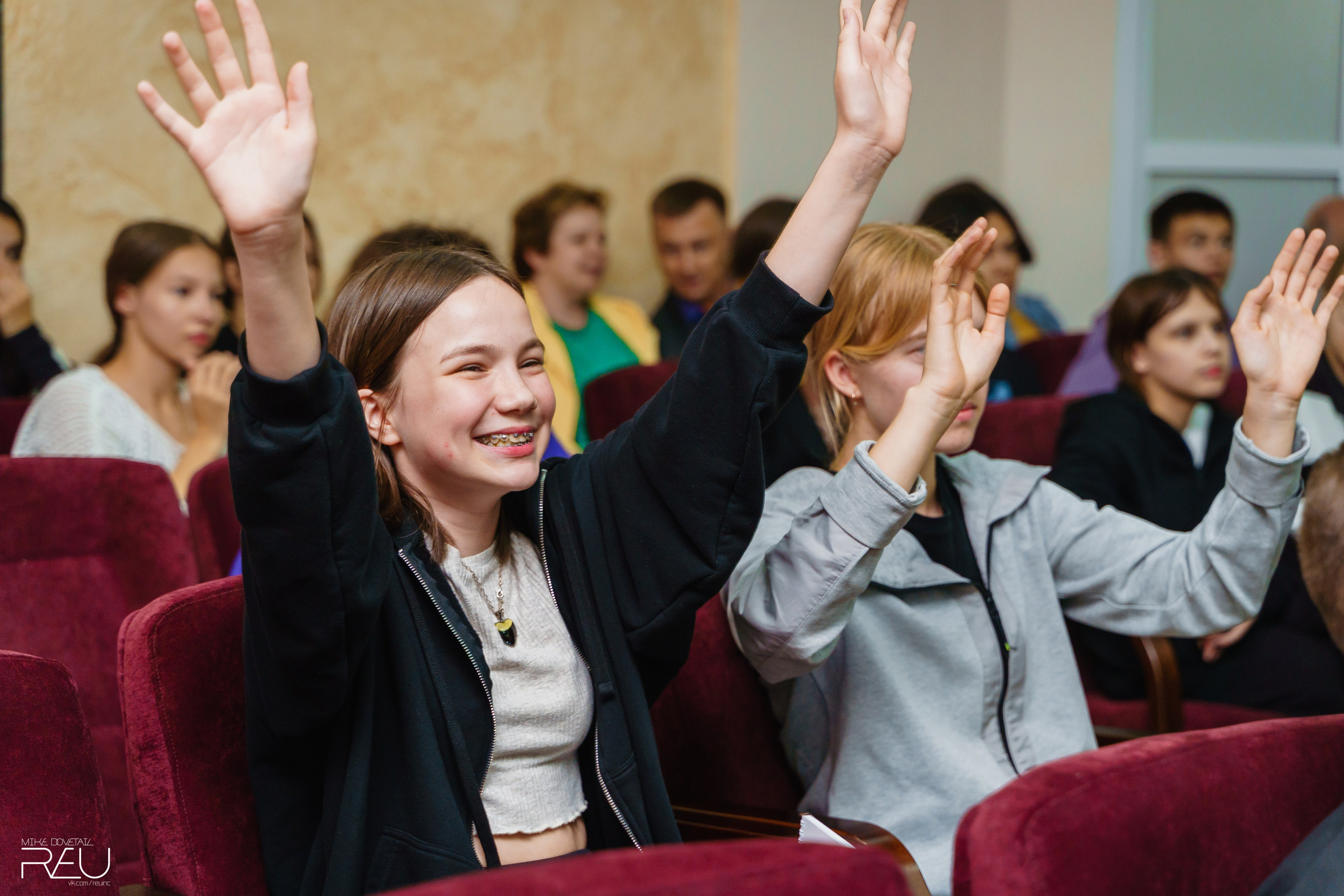 ВЫПУСКНОЙ ШКОЛЫ «Язык Для Успеха» 2023. Mike Dovetail | Портретный и репортажный фотограф