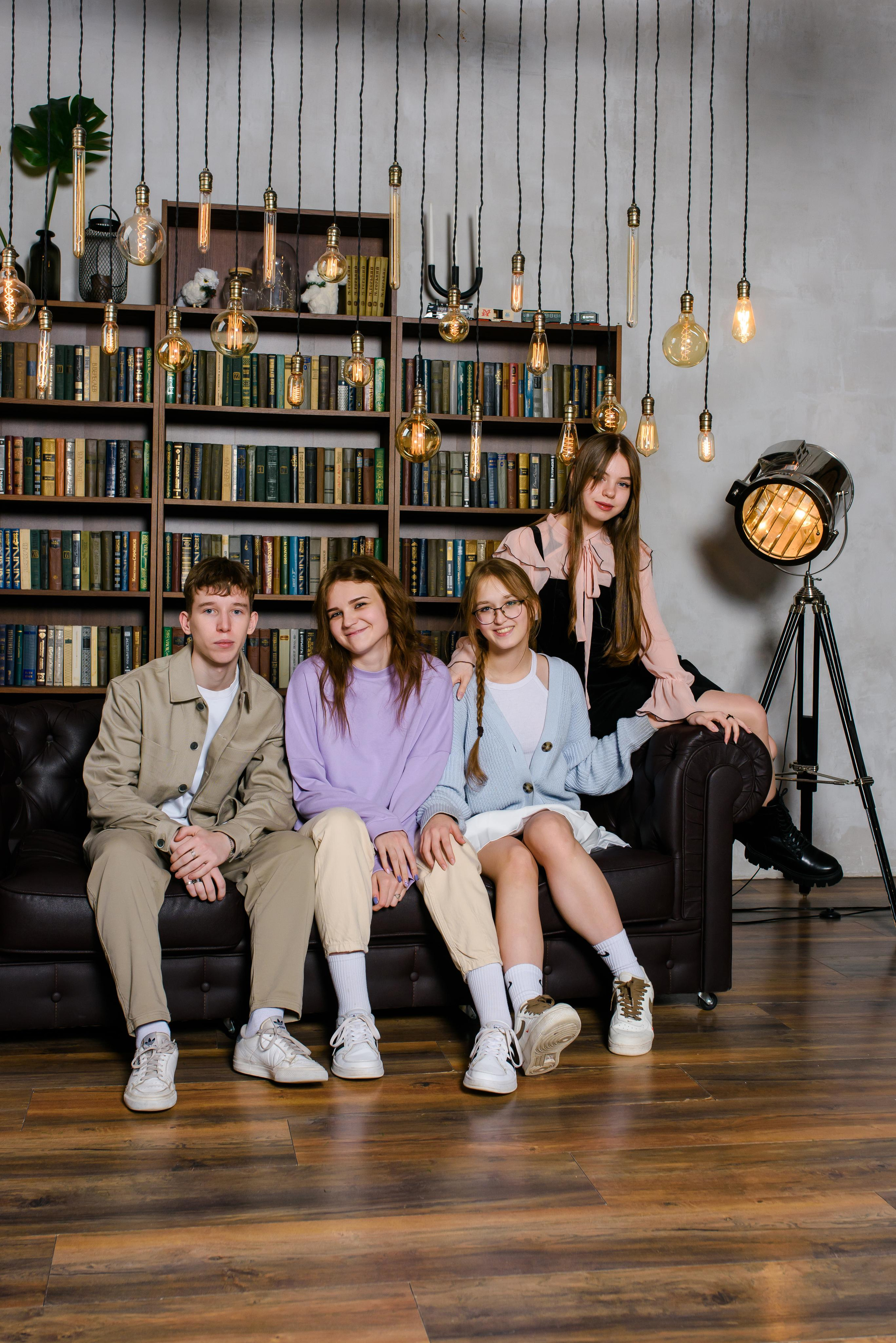 Выпускные альбомы для 9 и 11 классов. Студия выпускных альбомов Ольги Галкиной. Томск