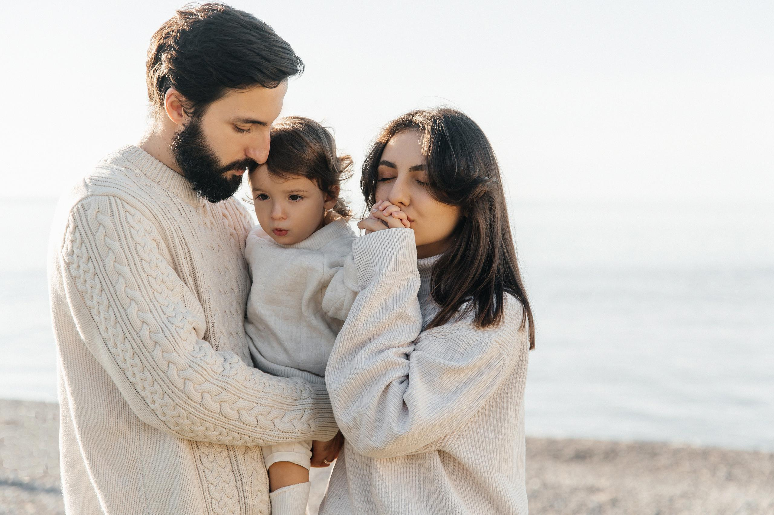 Family in Batumi. Wedding and family photographer in Dubai Vasilii Albul