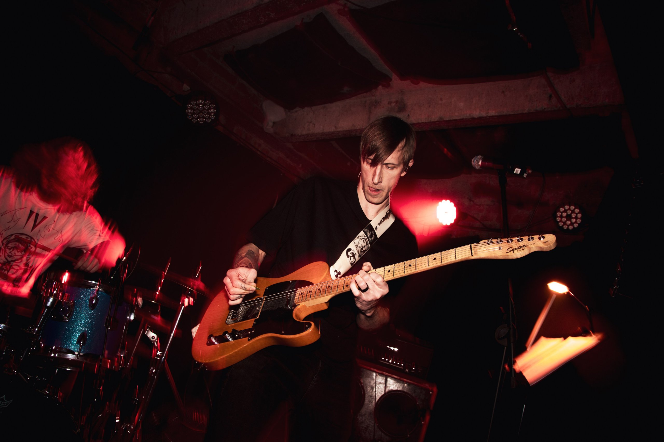 Laugar & Шумы Штормовых Широт & Пожары На Дальнем Севере 11.10.2025. Репортажный фотограф в Москве Legiodot