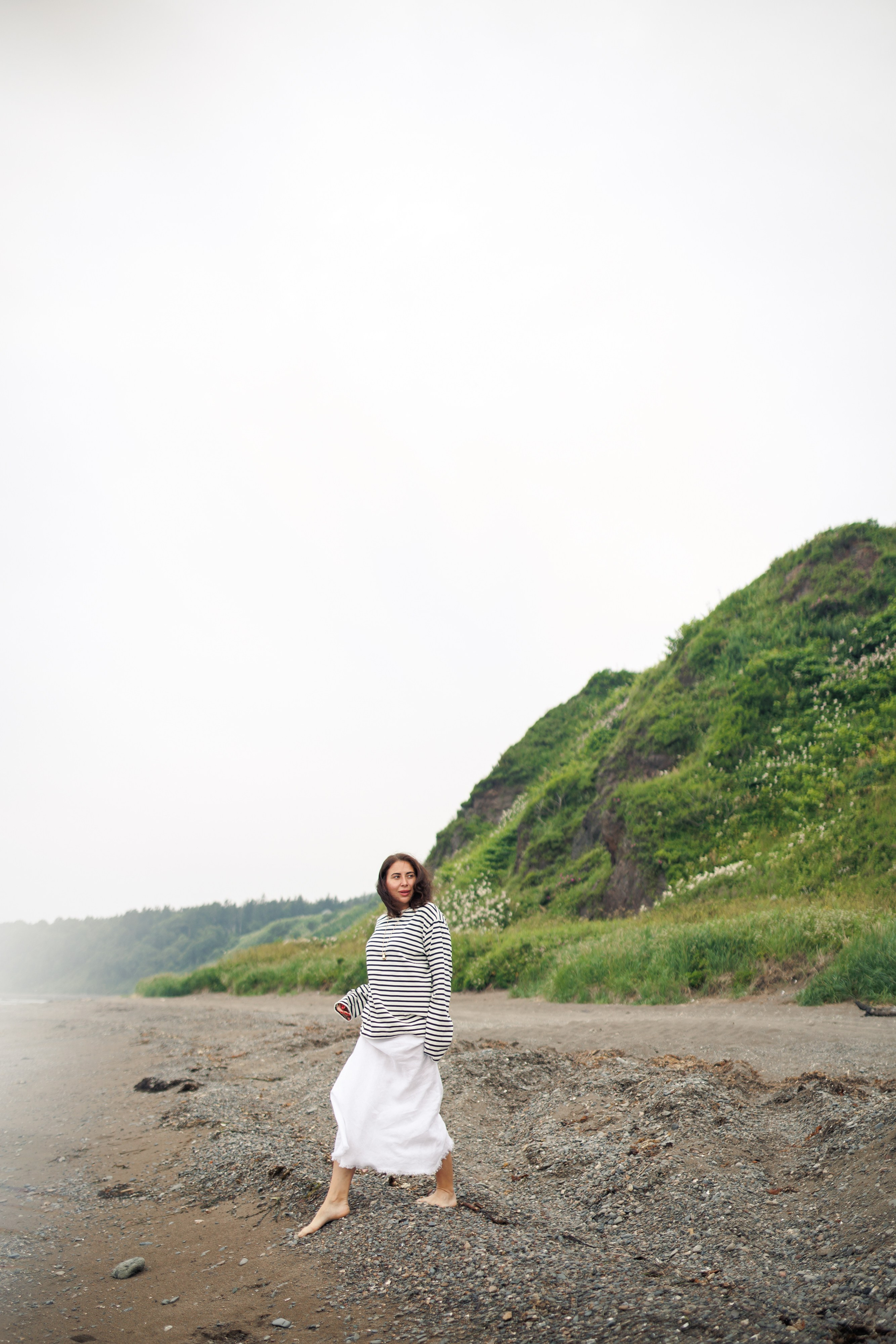 Женская фотосессия на берегу Охотского моря. Сахалин. Фотограф Валерия Горбунова Подольск Бутово Видное Щербинка
