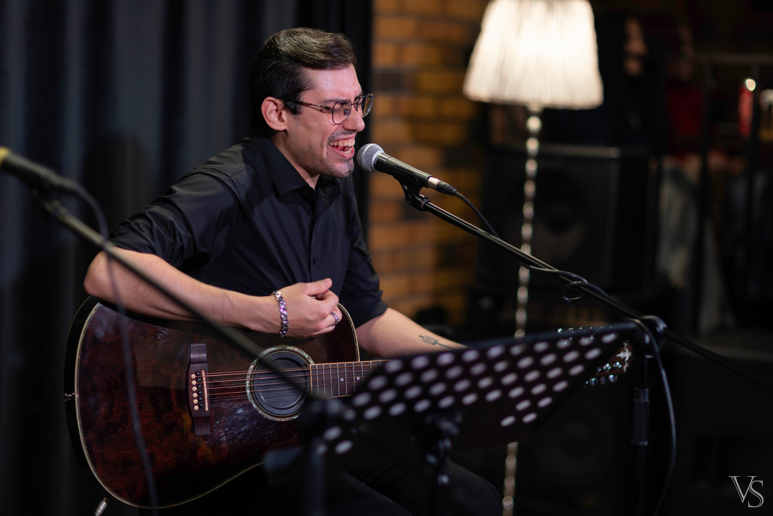 Квартирник Руслана Багирова. Фотограф Виктор Степанов