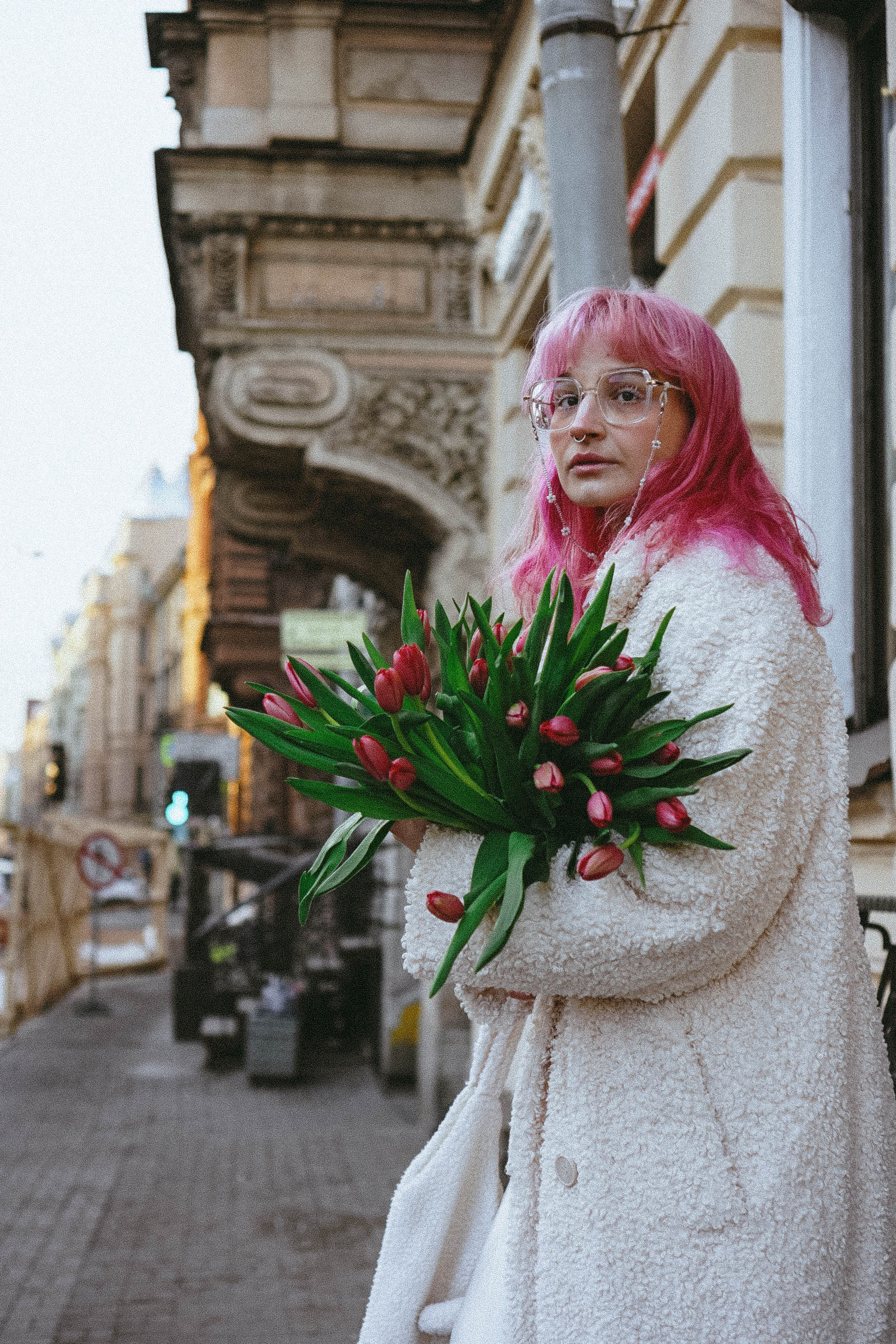 Прогулочная фотосессия с тюльпанами. Профессиональный фотограф, Санкт-Петербург — Виктория Богомолова