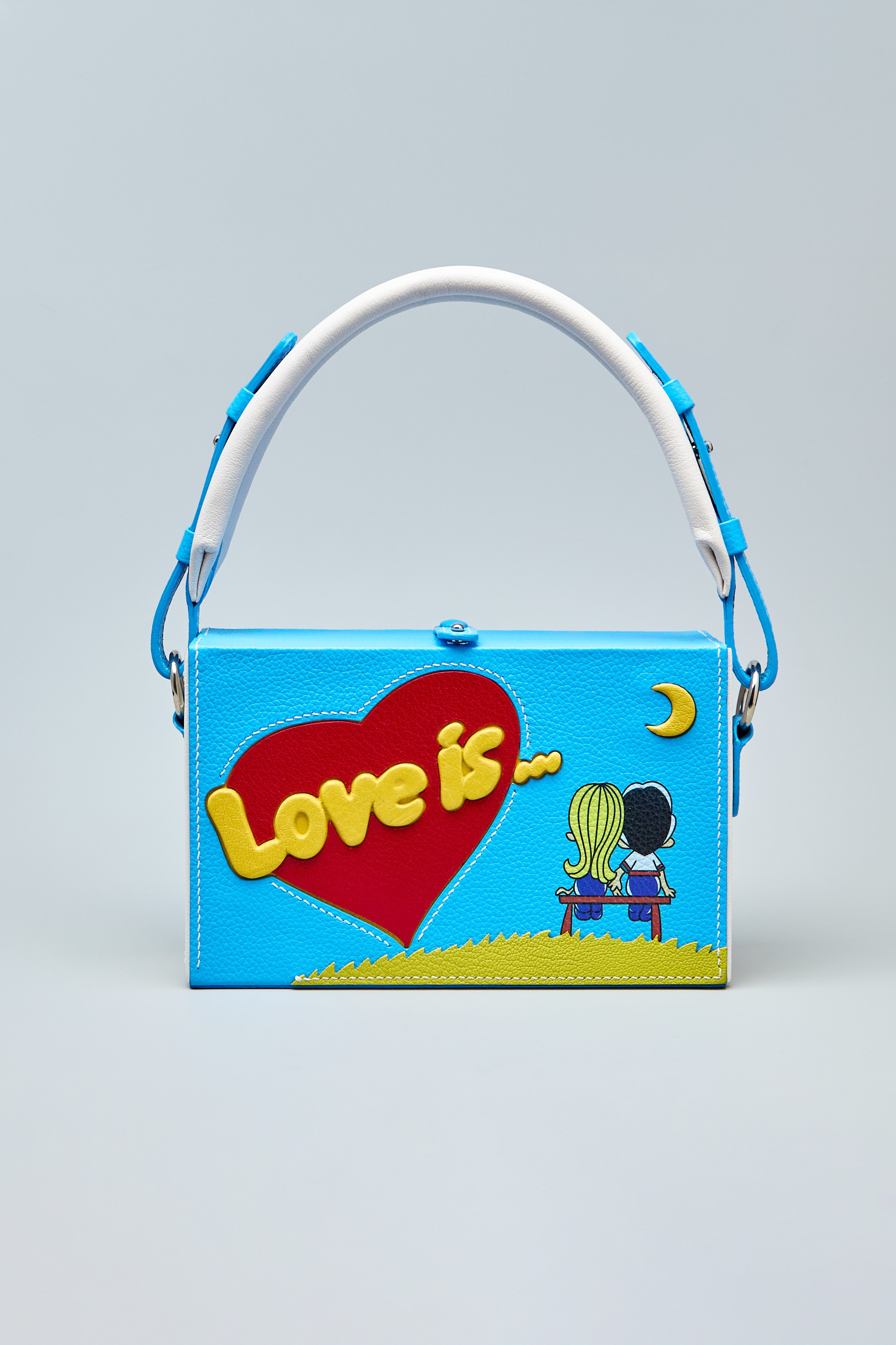 Сумка LOVE IS…. Частный мастер — дизайнер по созданию аксессуаров из кожи Олег Шарыгин