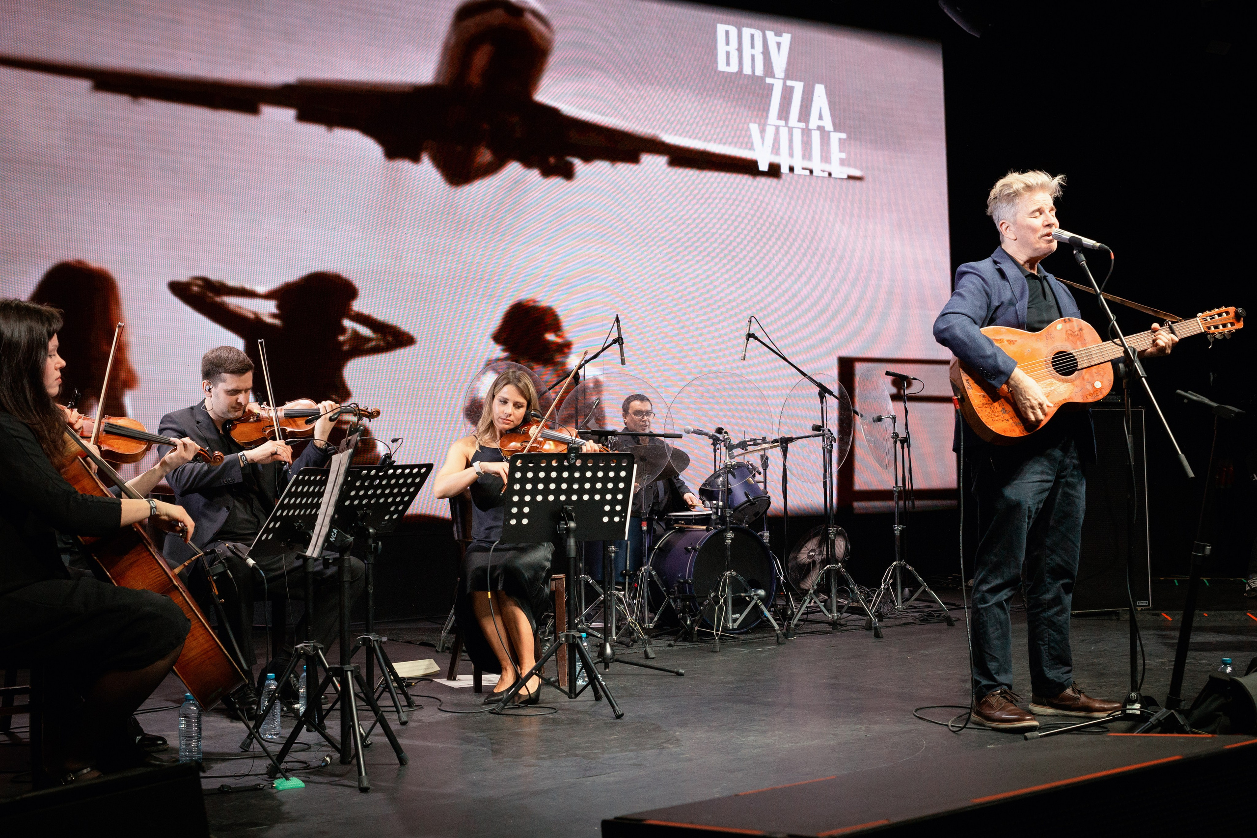 концертный фотограф в Санкт-Петербурге, фоторепортаж с концерта группы Brazzaville в клубе Аврора (Aurora Concert Hall) март 2026