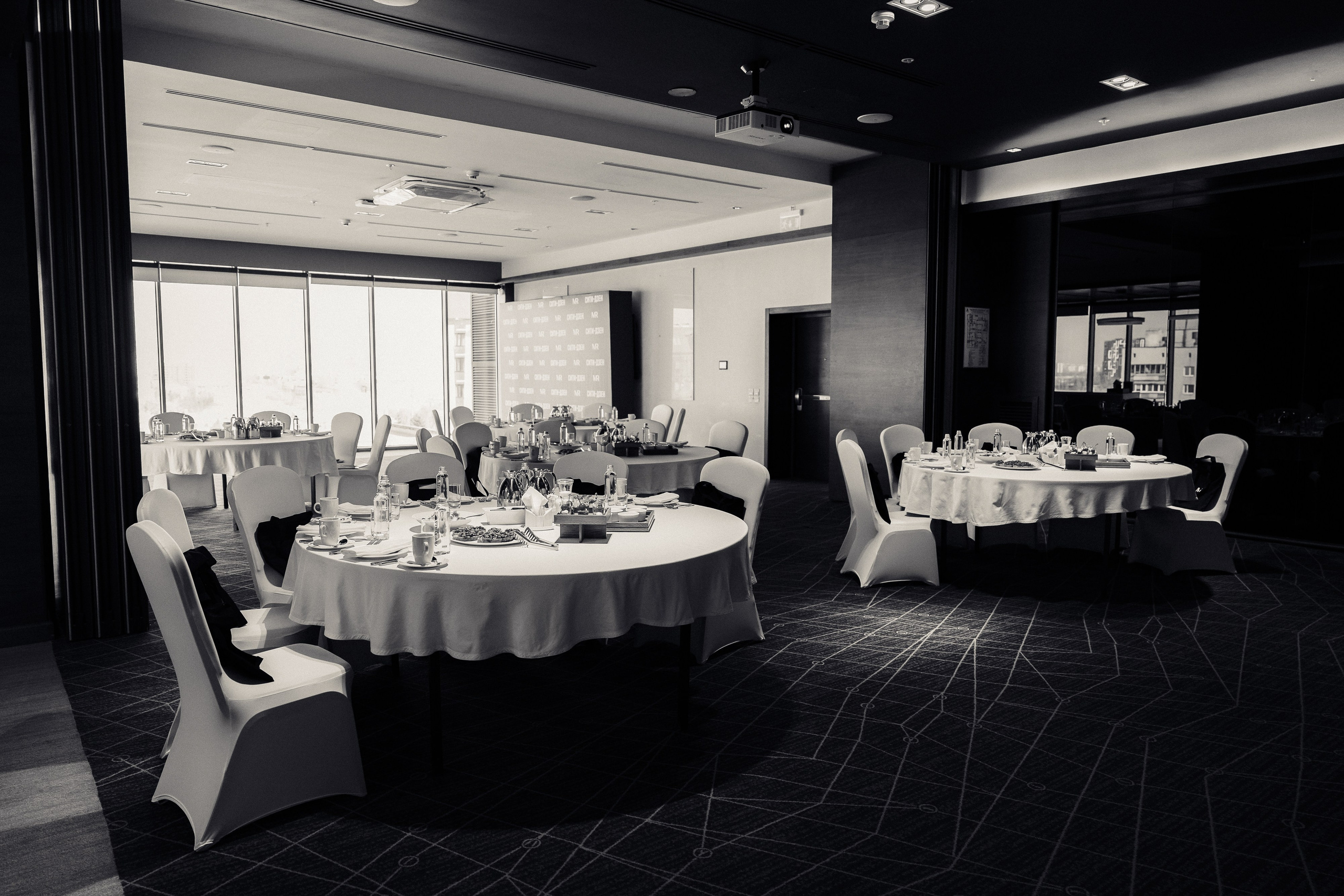 Застройщики Москвы MR (МАРРИОТ). Свадебный и репортажный фотограф в Воронеже Роман Янко