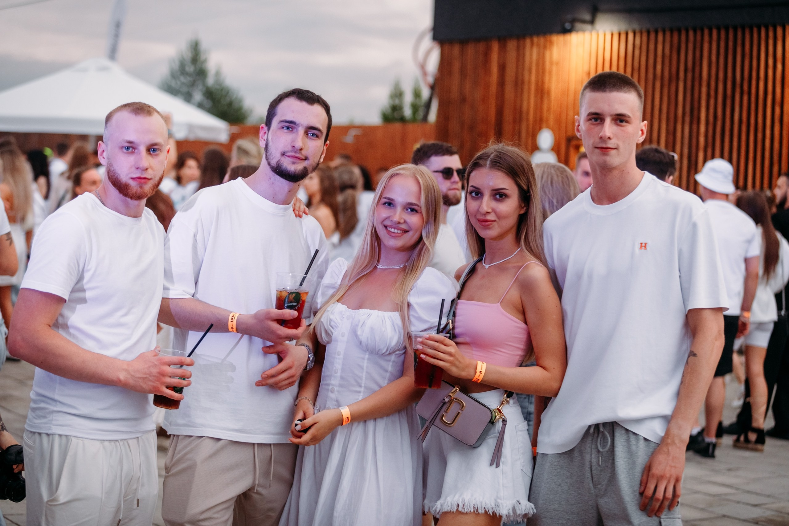 White Party @ Бархат парк. Репортажный фотограф Максим Полянский. Москва, Санкт-Петербург, Красноярск
