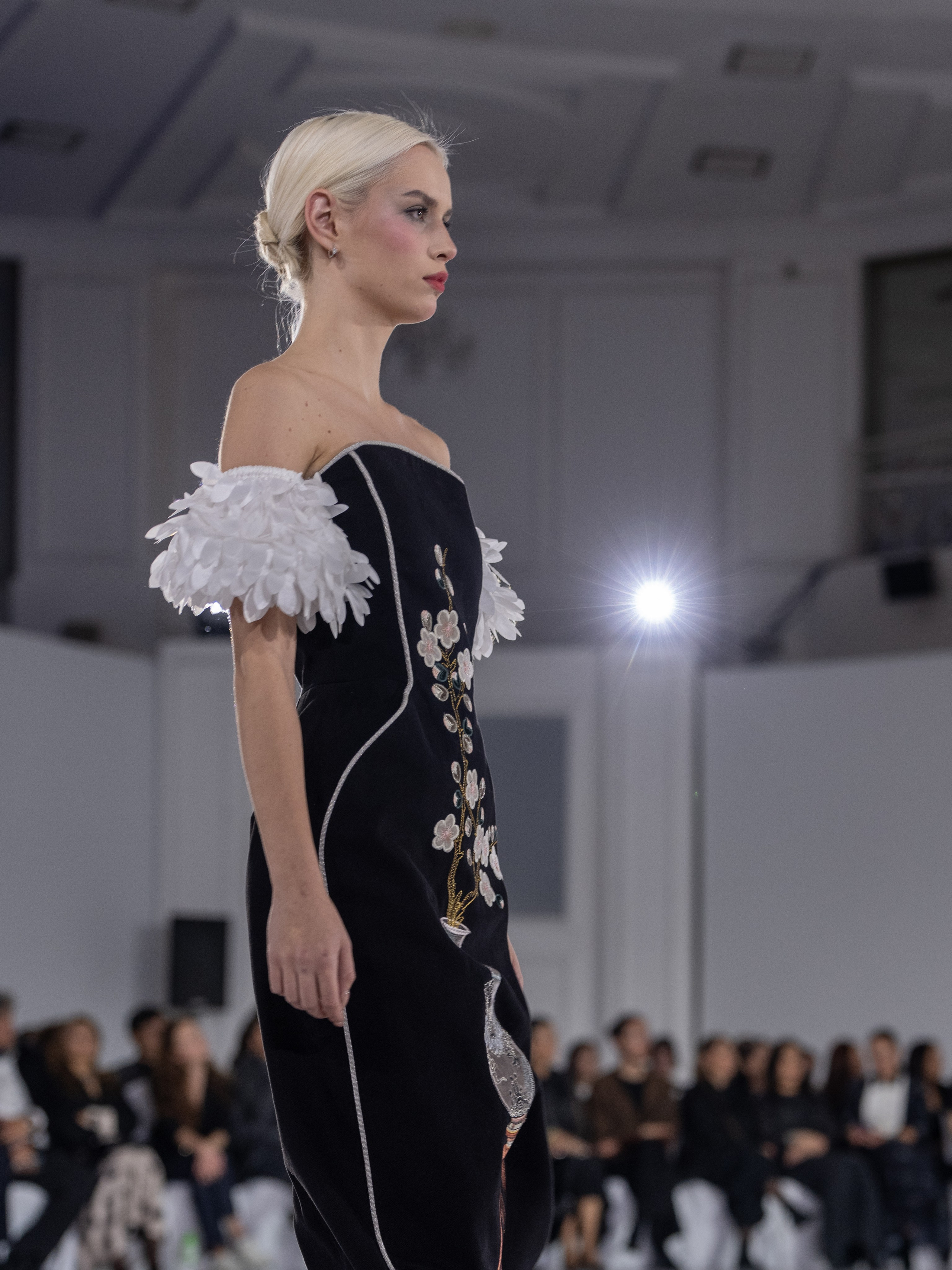 Дизайнер Stas Lopatkin. Сайт Алматинского НЮ АРТ, будуар и фэшн фотографа Дениса Карпенко