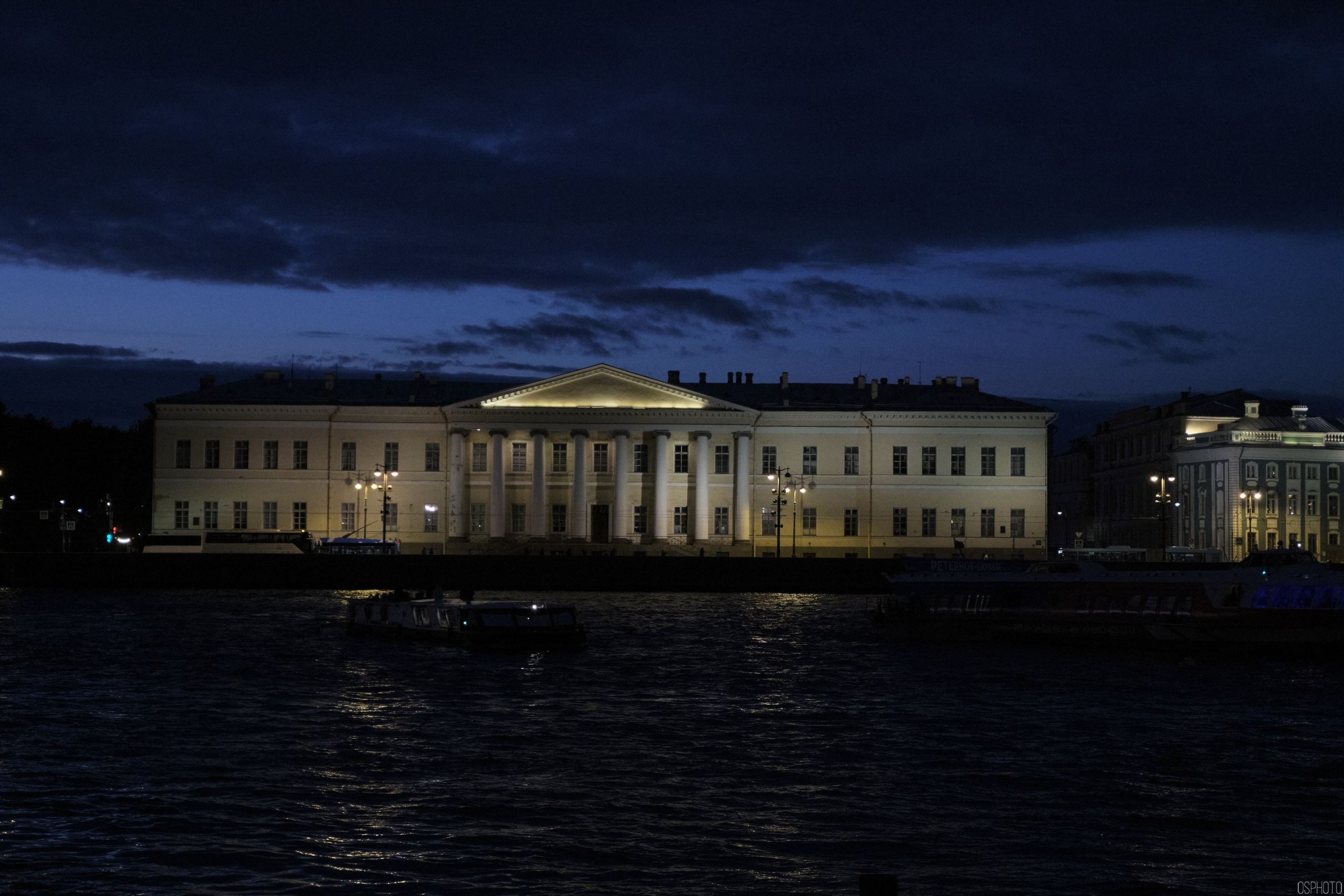 Санкт-Петербург. Фотографъ Сергѣевъ. Поймать мгновеніе