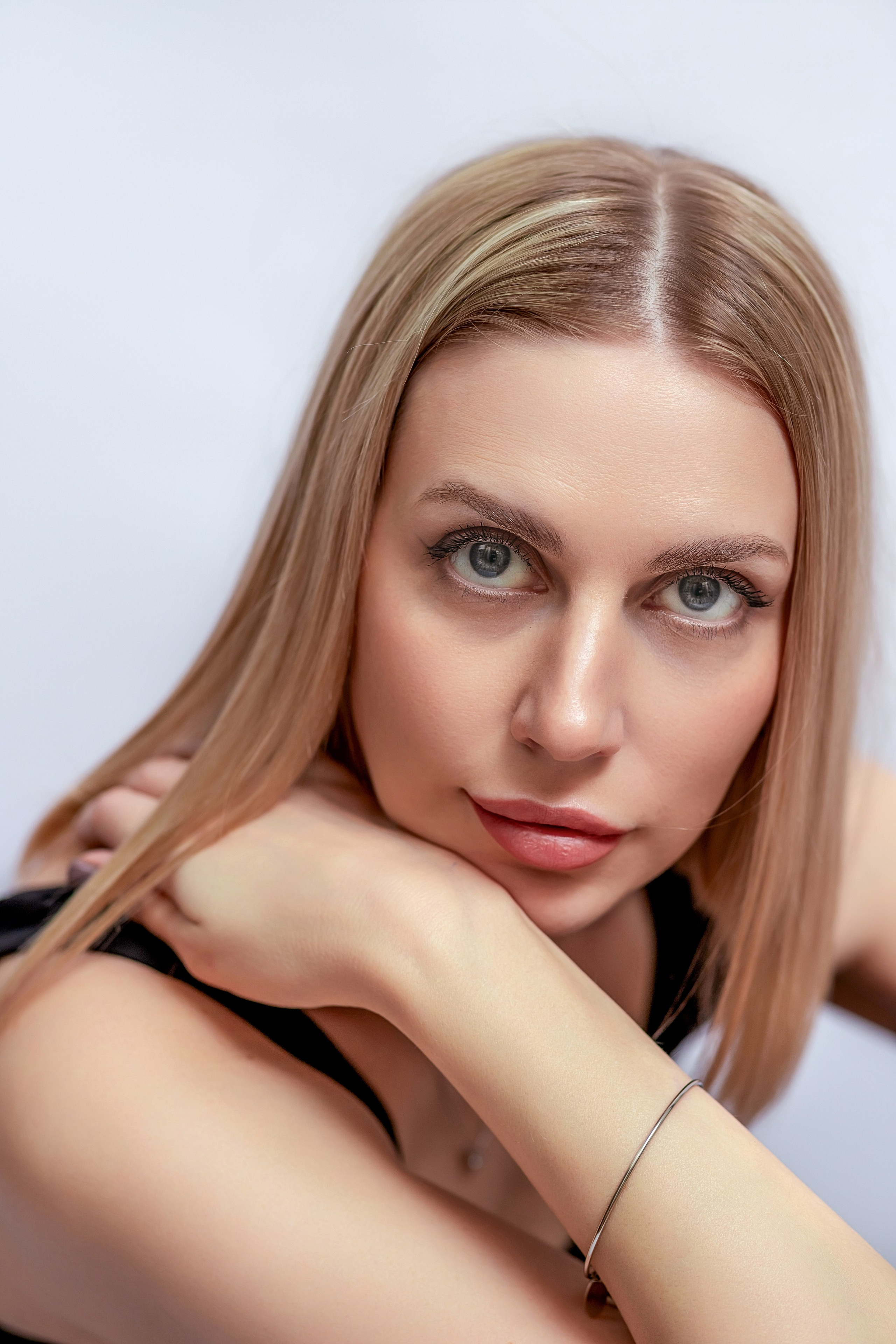 СТУДИЙНЫЙ минимализм ЖЕНСКИЙ. Фотограф Алина Лебедь