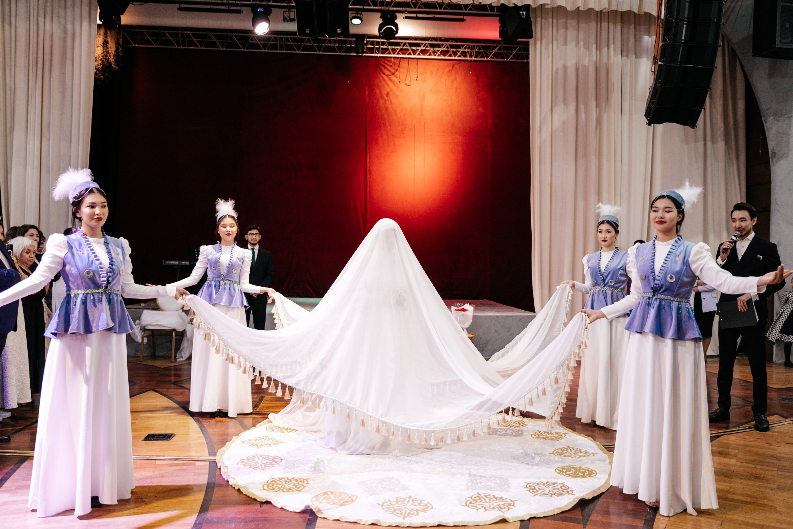 Свадебный банкет Абылайхан и Меруерт. Akkanatart.kz