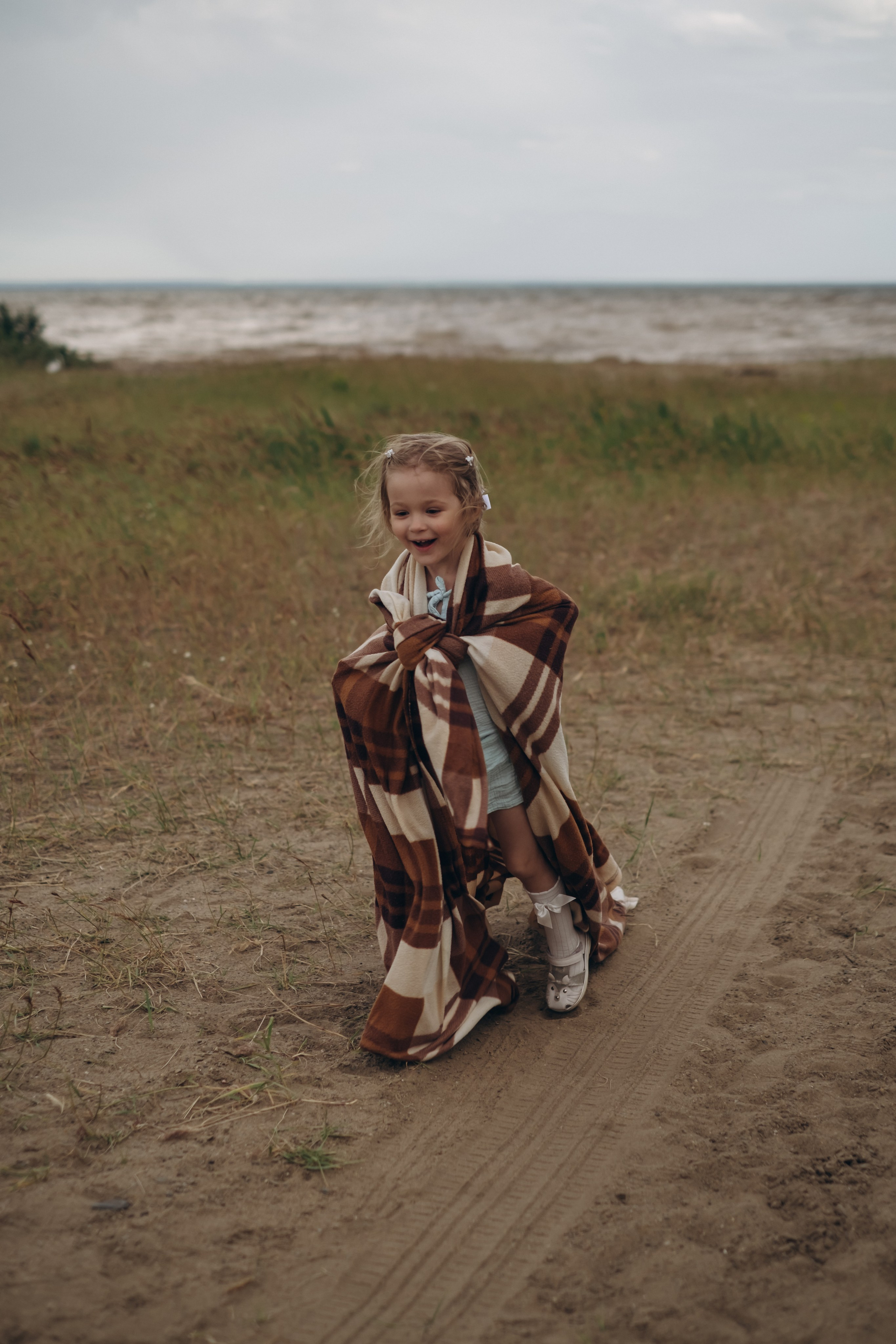 Прогулочная у моря. Мама и дочь. Фотограф Новосибирск Анна Рождественская