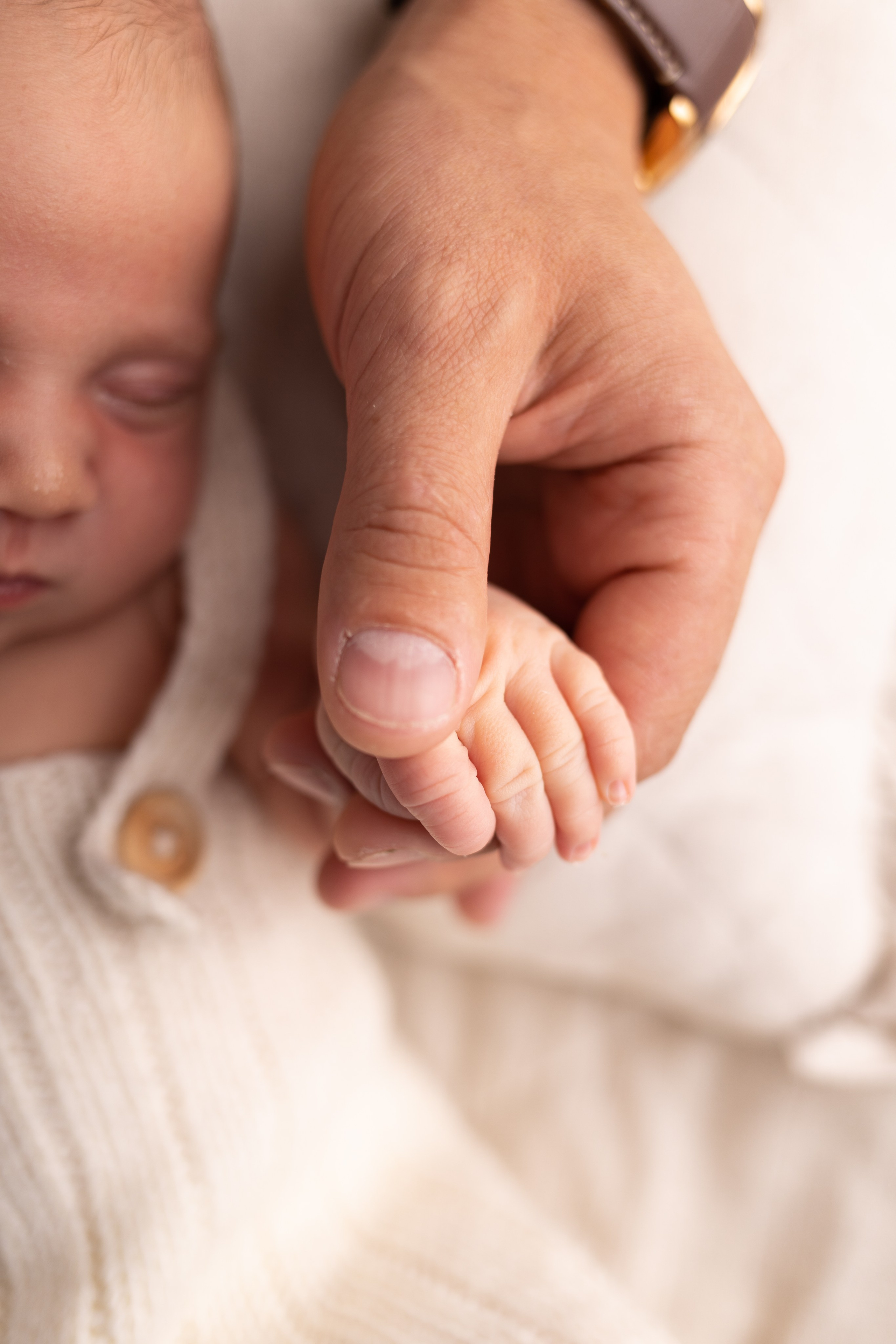 Newborn съемка в стиле Лайф. Фотограф новорожденных малышей в Омске и Омской области Эльвира Камаева