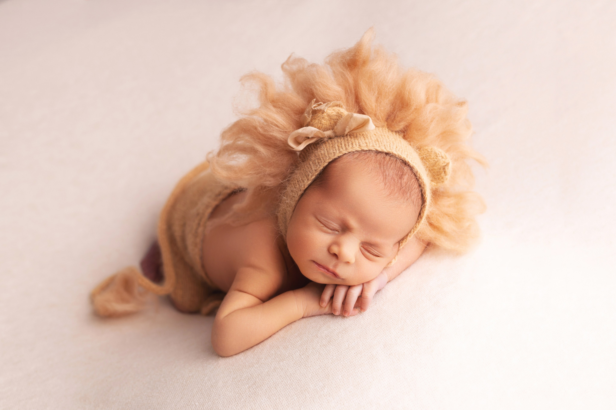 Классическая фотосессия малыша. Фотограф новорожденных малышей в Омске и Омской области Эльвира Камаева