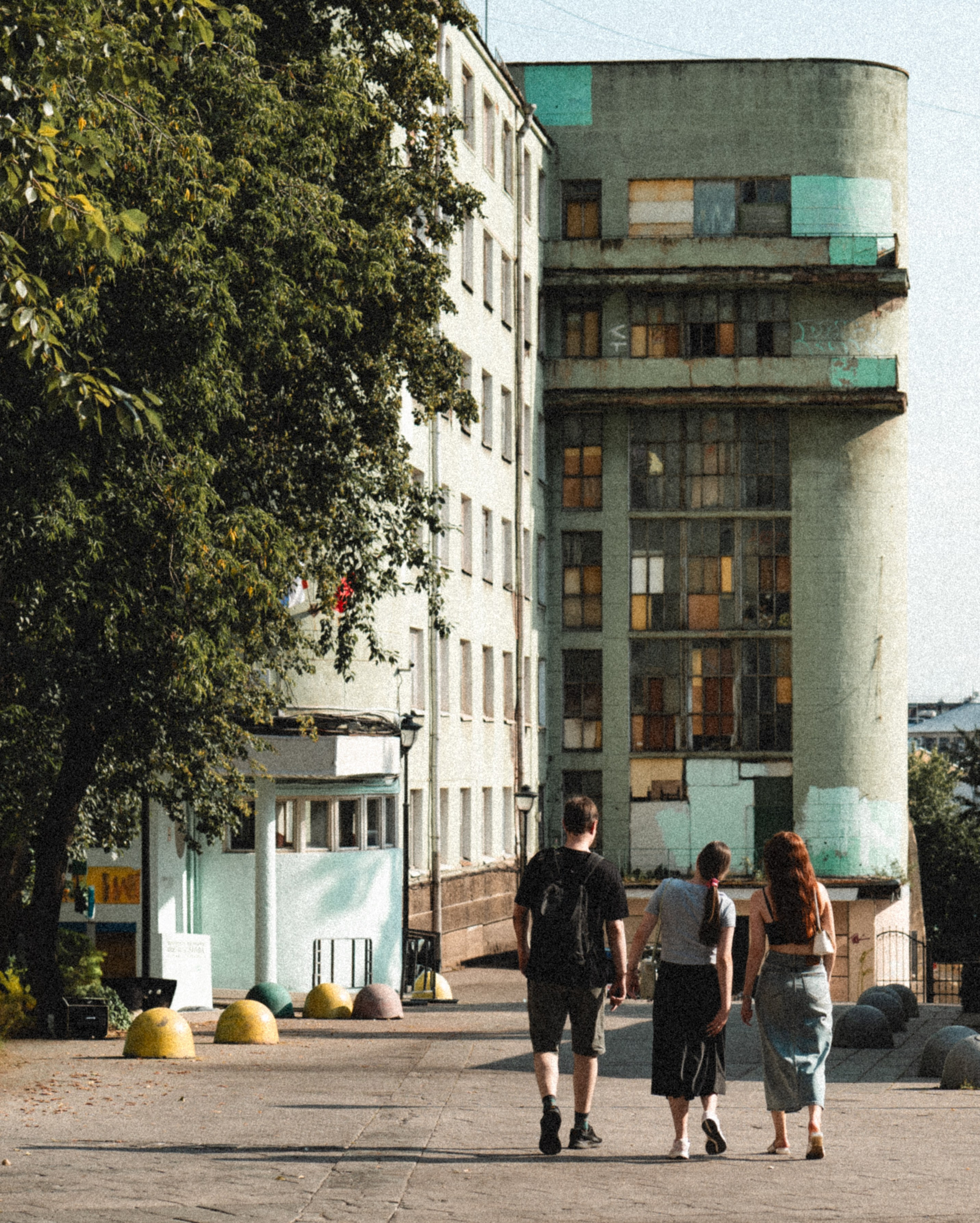 Street. Если ты на Земле — звони