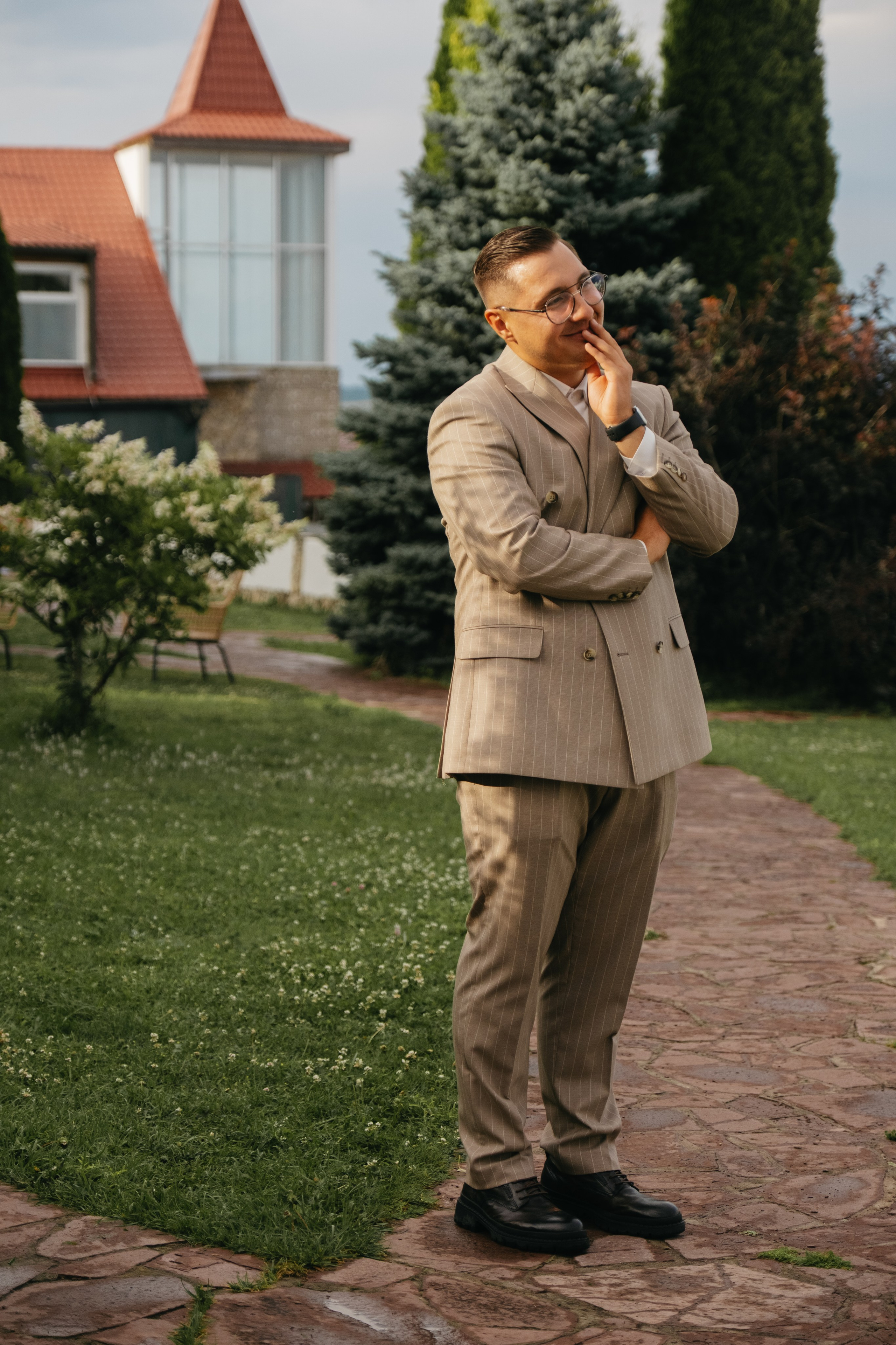 Молодые счастливые. Обо мне