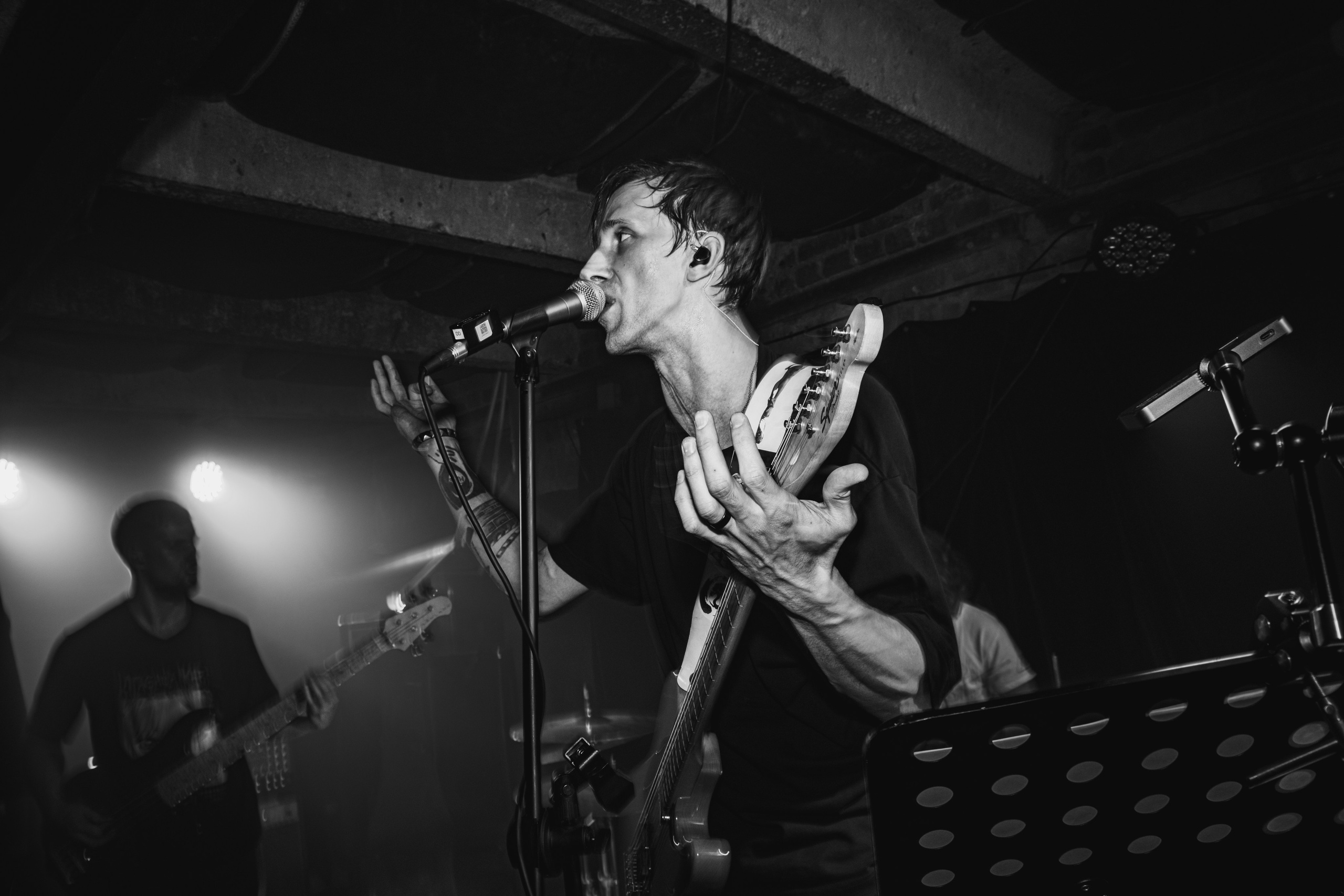 Laugar & Шумы Штормовых Широт & Пожары На Дальнем Севере 11.10.2025. Репортажный фотограф в Москве Legiodot