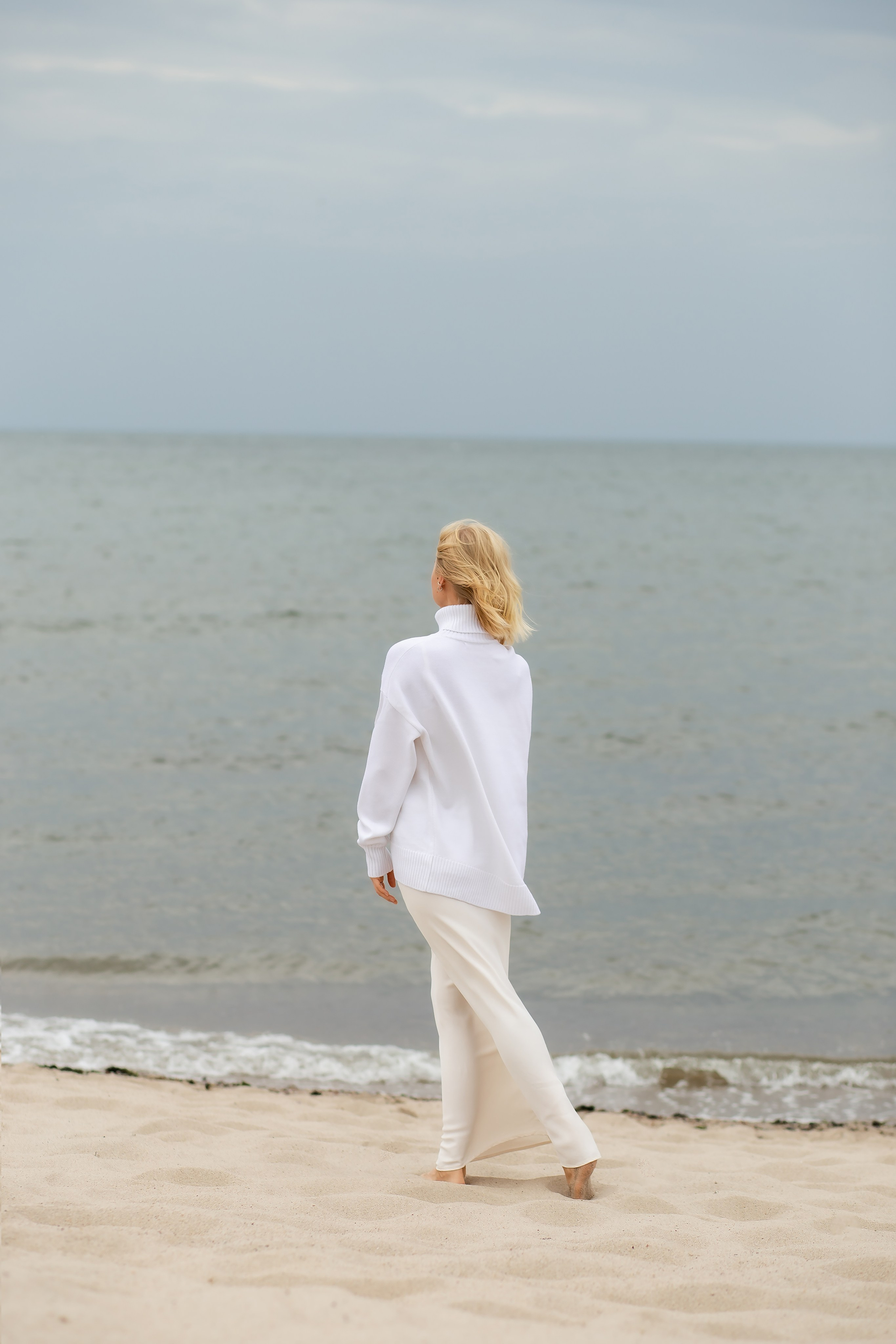 Вера в Янтарном. Перед дождем. Фотограф в Калининграде Решетникова Алина