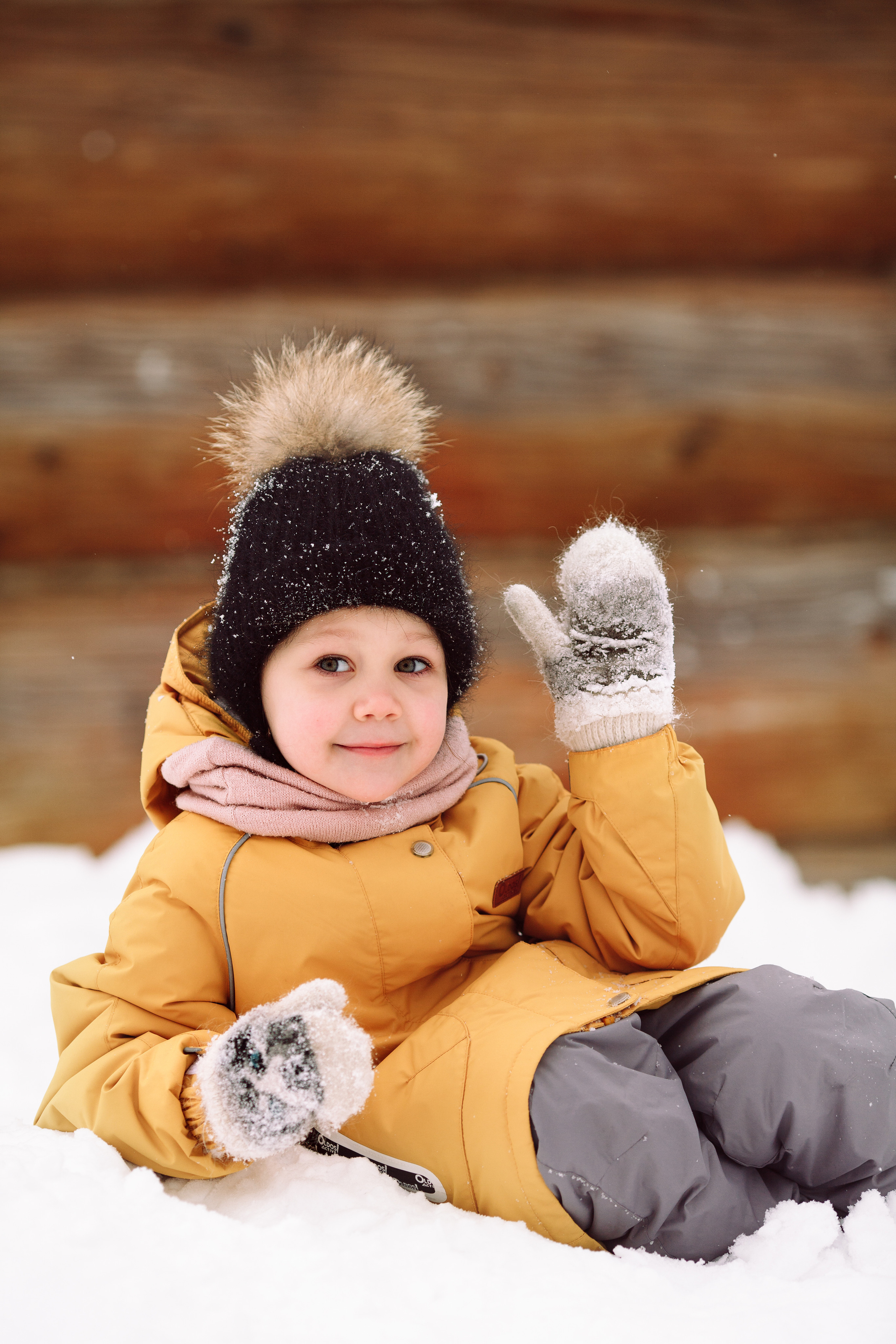 Зимняя lifestyle фотосессия семьи на прогулке в парке. Детский и семейный фотограф в Москве и московской области Елена Титова