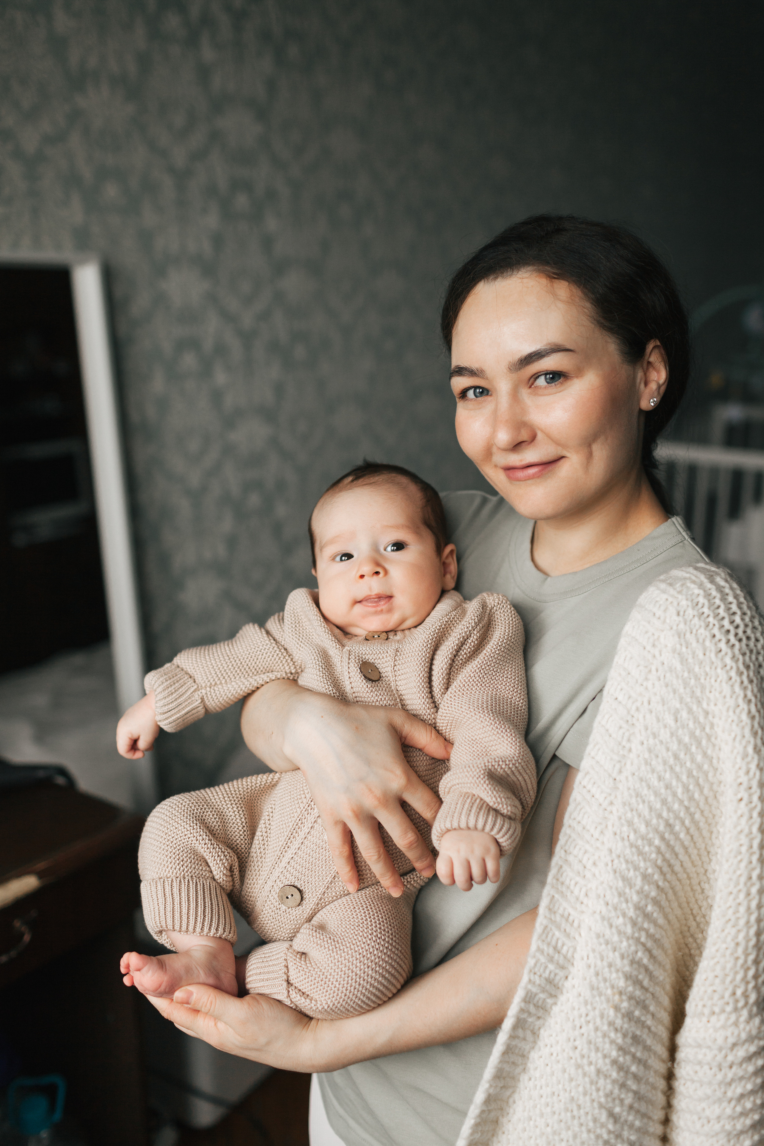 Домашняя съемка семьи с новорожденным малышом. Детский и семейный фотограф в Москве и московской области Елена Титова