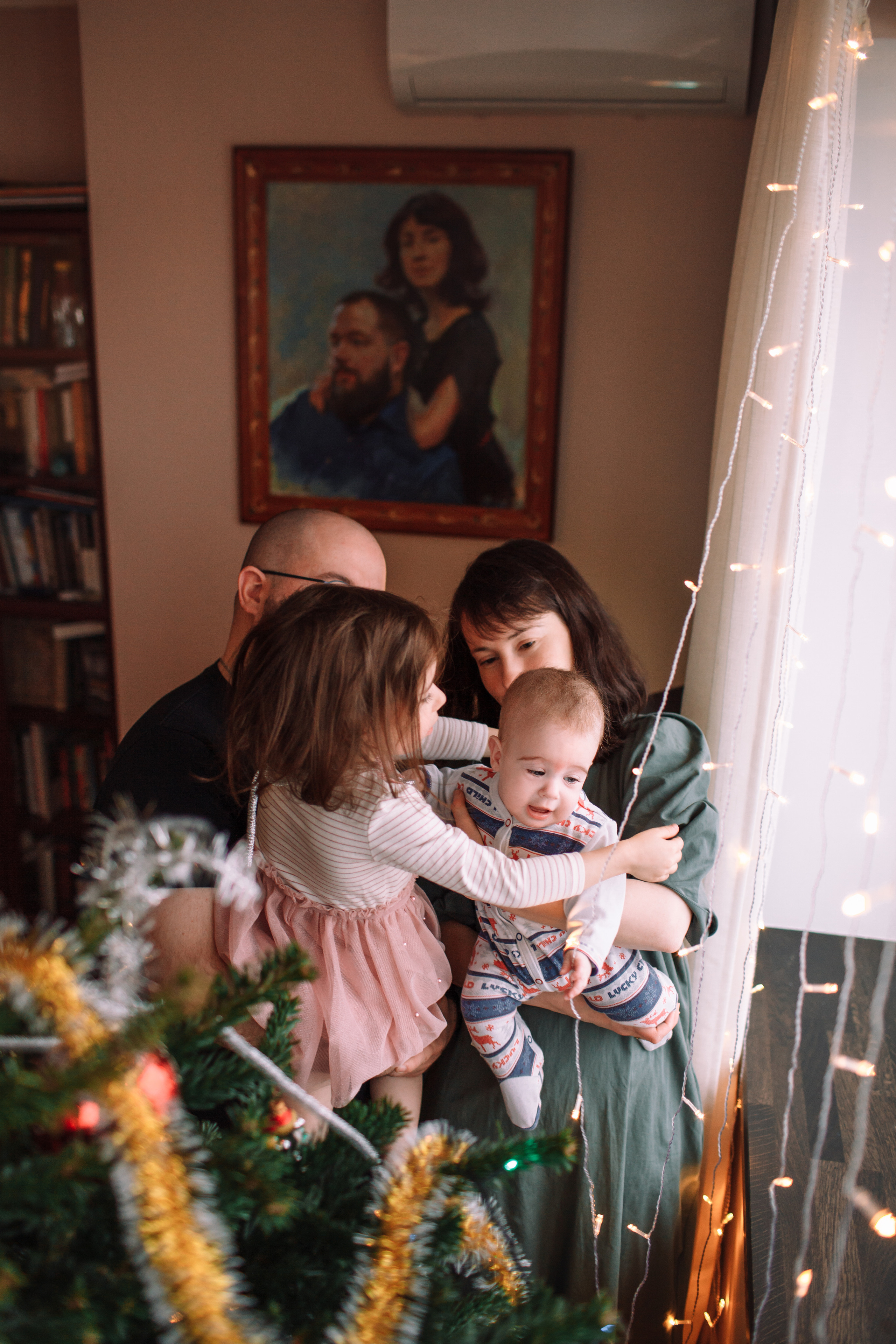 Алла, Андрей и девочки. Домашняя съемка. Детский и семейный фотограф в Москве и московской области Елена Титова