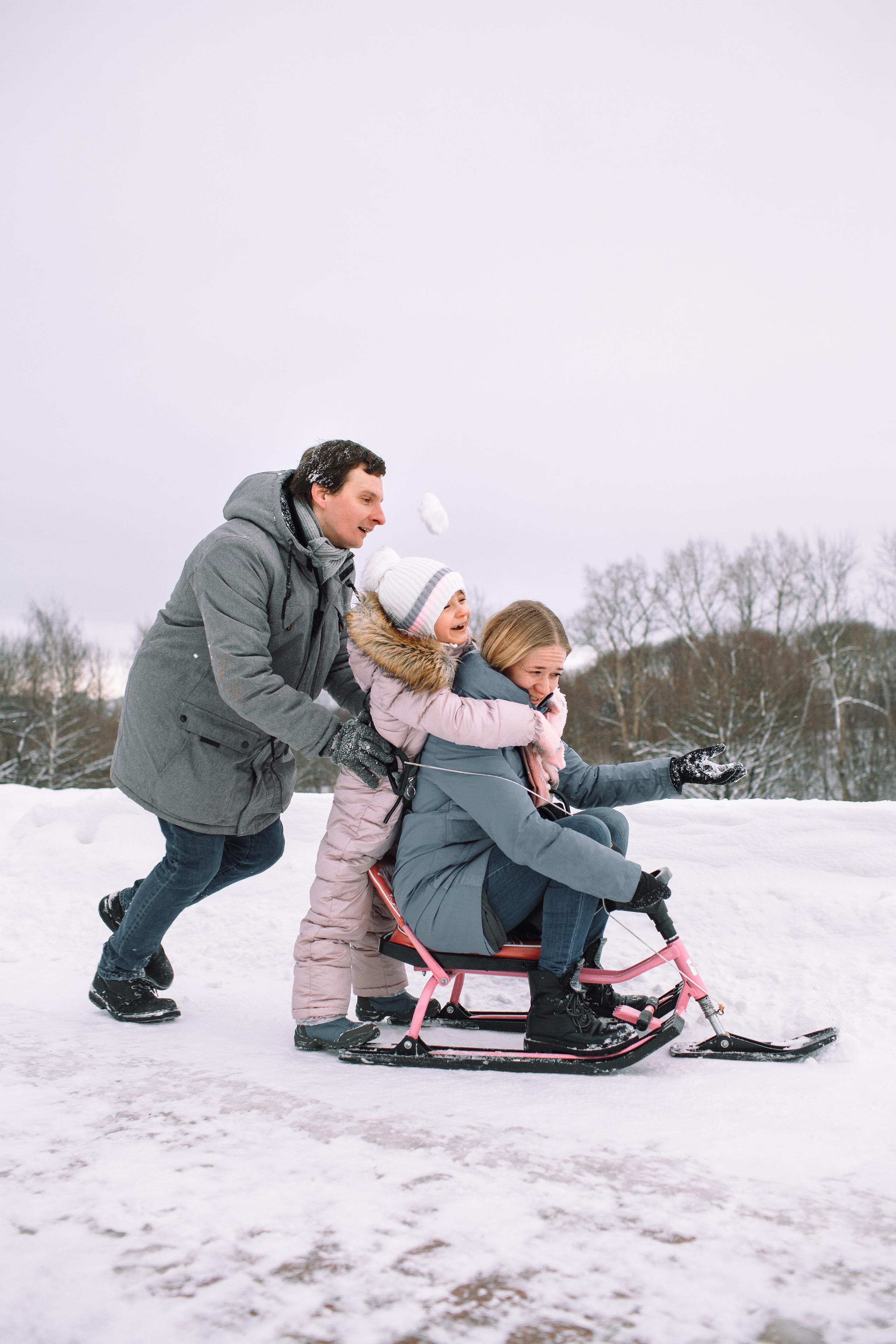 Семейная фотосессия в парке зимой. Детский и семейный фотограф в Москве и московской области Елена Титова