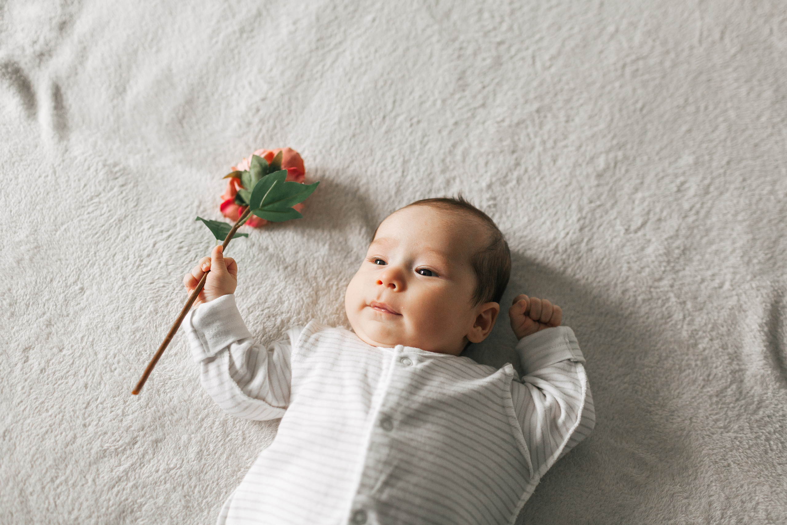 Домашняя съемка семьи с новорожденным малышом. Детский и семейный фотограф в Москве и московской области Елена Титова