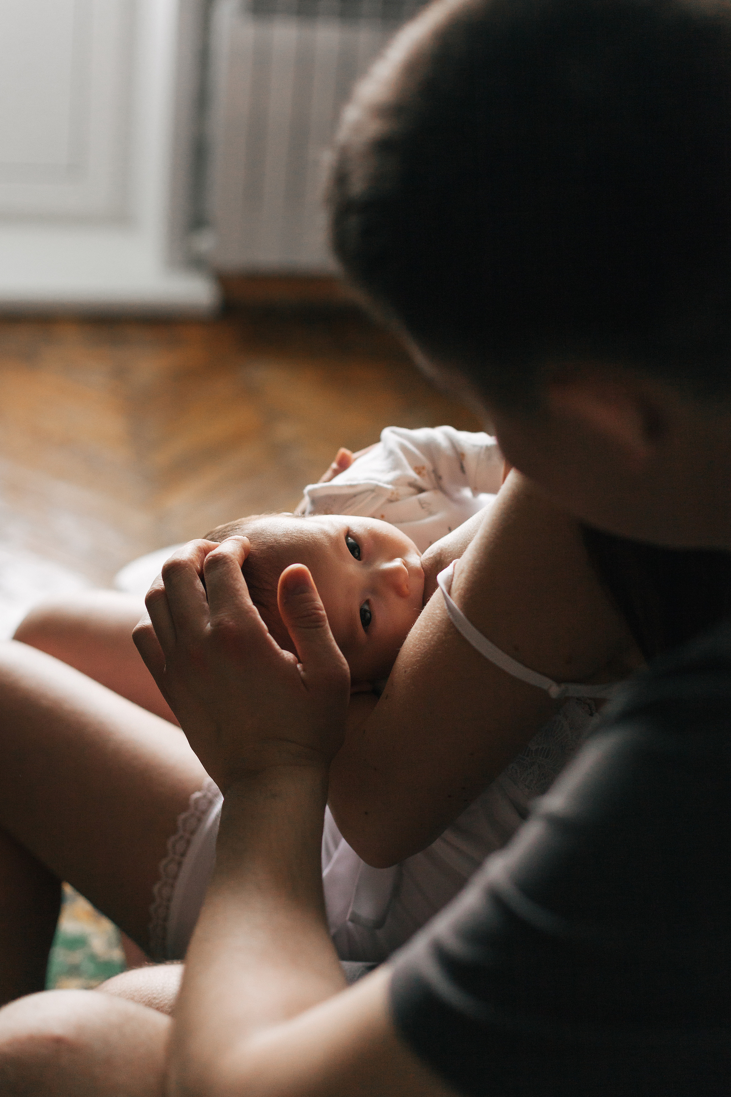 Домашняя съемка семьи с новорожденным малышом. Детский и семейный фотограф в Москве и московской области Елена Титова