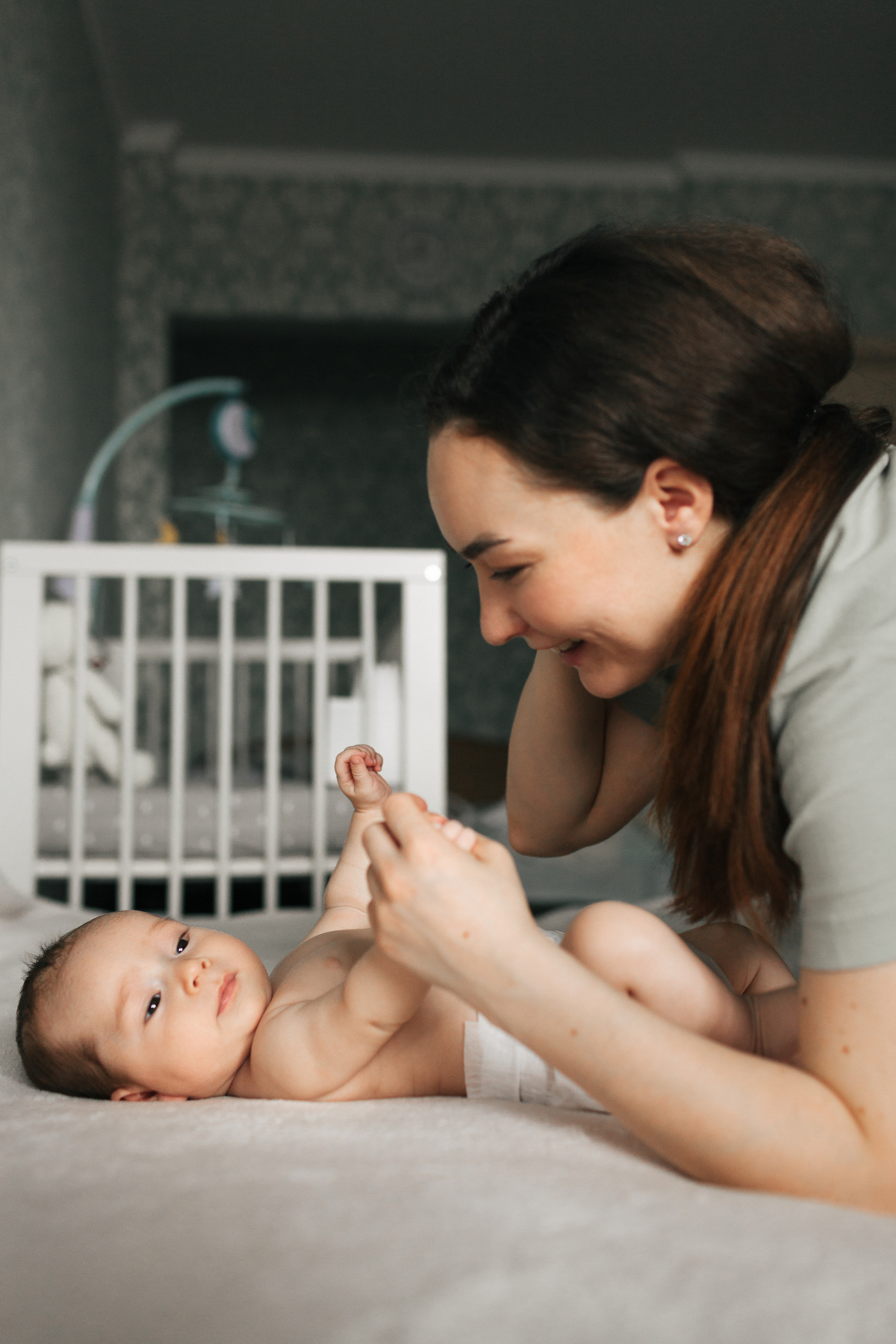 Домашняя съемка семьи с новорожденным малышом. Детский и семейный фотограф в Москве и московской области Елена Титова